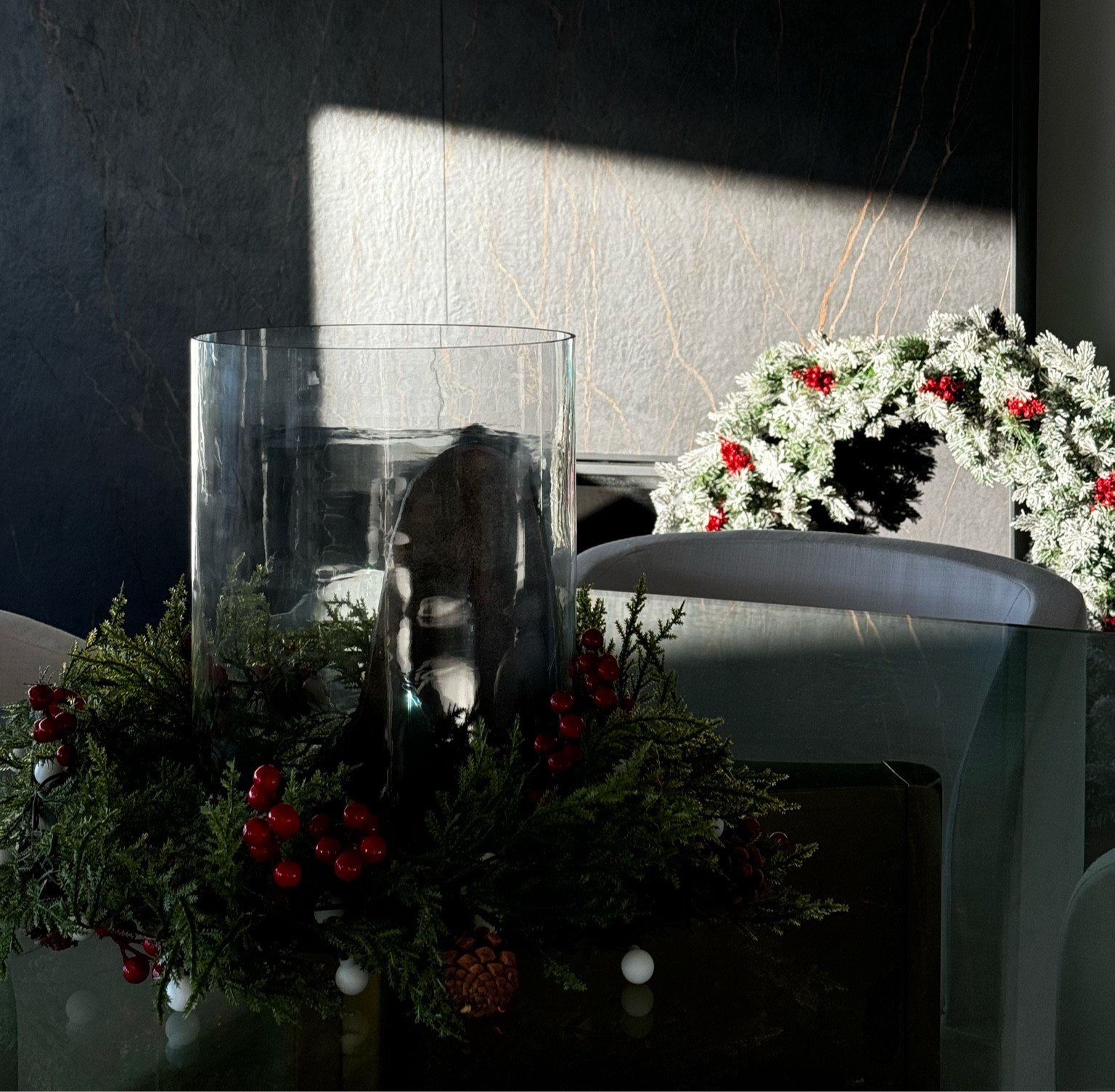 Christmas decorations, Christmas home decor, holiday festive decorations, tabletop decor

Frontgate and Arhaus


#LTKHoliday #LTKGiftGuide #LTKSeasonal