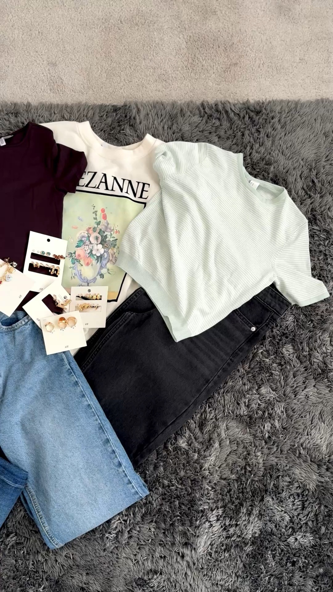 Finally warm enough to wear everything in this haul 🙌🏾

#shoppinghaul #hmhaul #hm #springshopping #springoutfits

#LTKSeasonal #LTKPetite