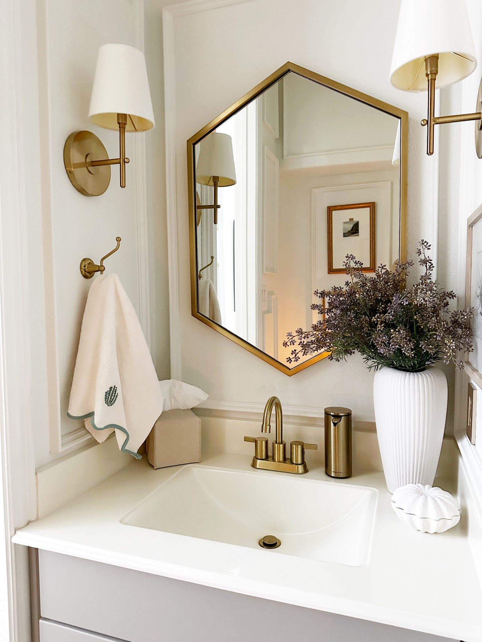 Powder bathroom summer refresh 🤍

#LTKStyleTip #LTKHome #LTKSeasonal