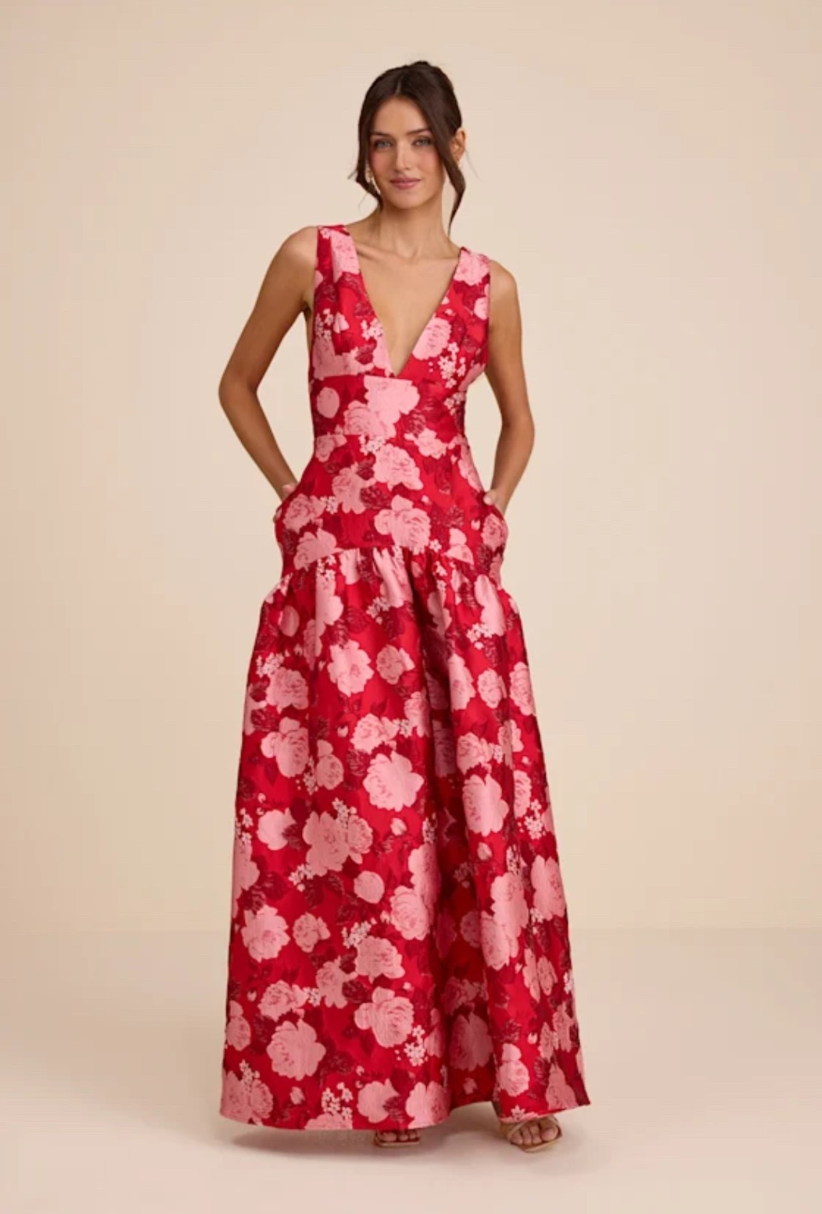 Stunning maxi dress with drop waist

Wedding guest dress, vacation, social event, gala, special event, floral dress, maxi dress, Easter, sorority, party, wedding, bachelorette, wedding shower  

#LTKmomlife #LTKU #LTKTravel