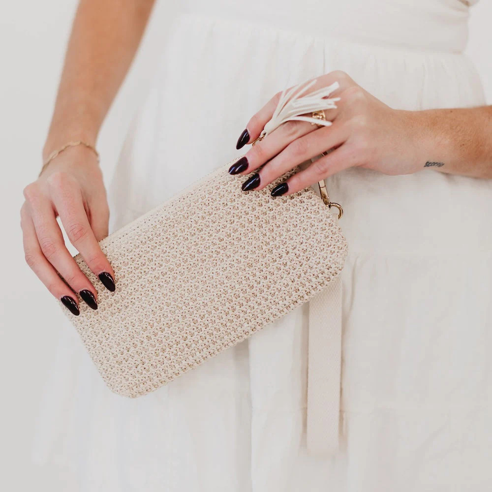 Rome Raffia Clutch Card Wallet Wristlet | Pretty Simple