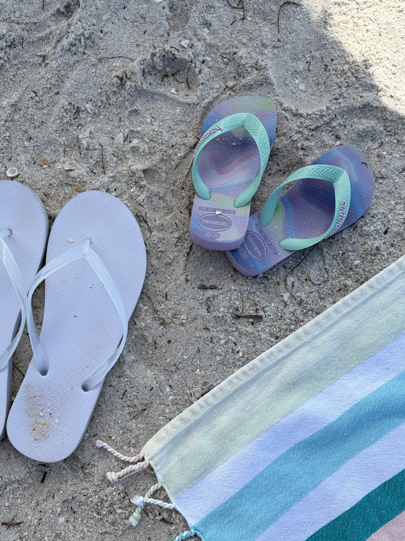 kids havaianas flip flops 20% off 💜

kids havaianas. toddler flip flops. kids flip flops. kids beach shoes.

#LTKKids #LTKSpringSale #LTKSaleAlert