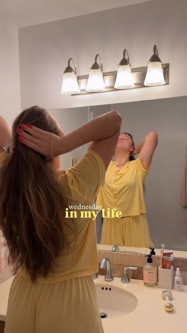 5:15 am - 7:00 pm day in my life as a 9-5 girl sharing her routines & habits 💛💛 

#diml #dailyvlog #5amclub #wellnessroutine #dayi̇nmylife
