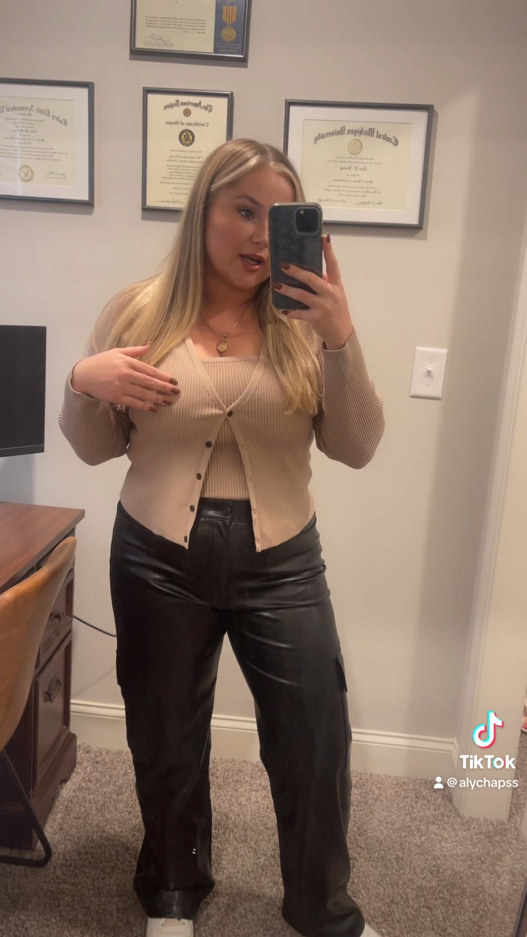 Faux leather cargo pants
Sweater sets
Fall outfit inspo
Mid size fashion 
Fall transitional
Fall capsule wardrobe 


#LTKSeasonal #LTKmidsize #LTKfindsunder100