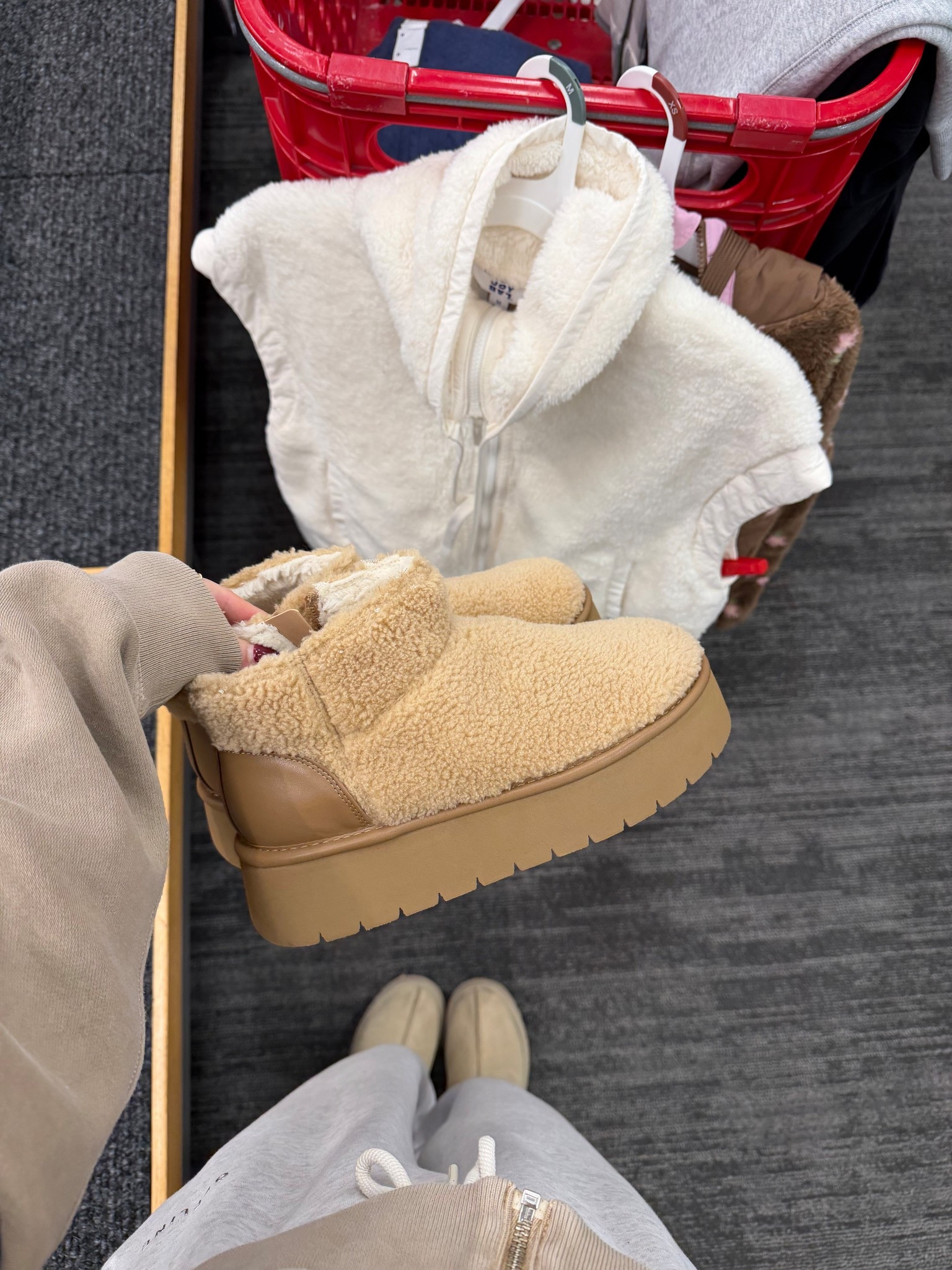 These sherpa boots from Target are so fun

#LTKSeasonal #LTKootd #LTKHoliday