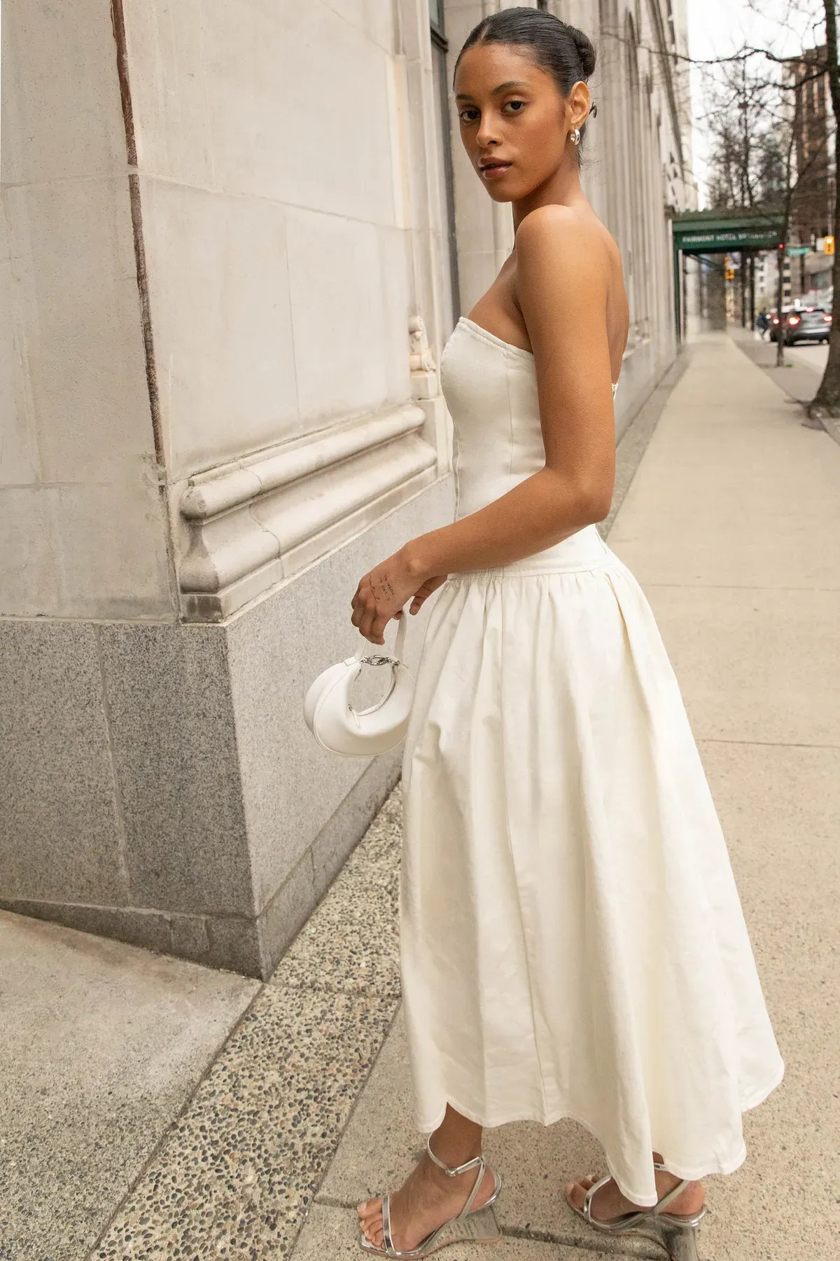 DROP-WAIST STRAPLESS TWILL DRESS | OAK + FORT