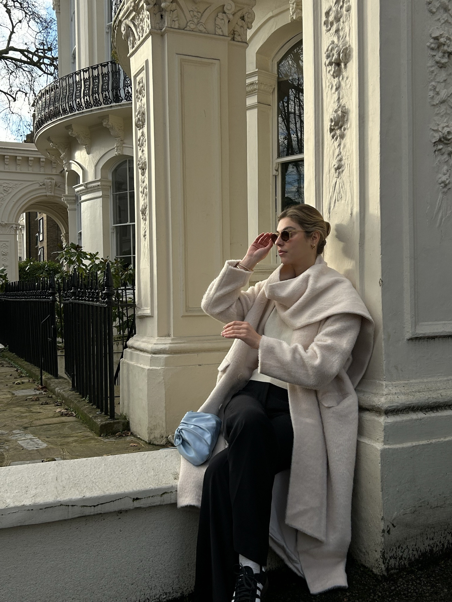 White coat
Black trousers
Sunglasses

#LTKGiftGuide #LTKSeasonal #LTKHoliday