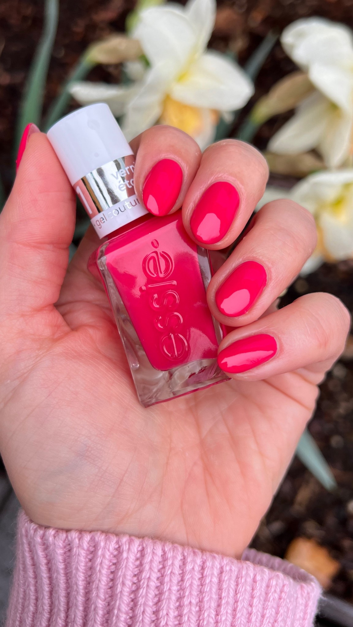 #ad it’s almost time for my favorite holiday!!! 💅 #essiepartner thank you @essie and @target for getting my nails ready (and making it easy!!)  #essielove #TargetPartner #Target @shop.LTK #liketkit

#LTKSummerEdit #LTKSeasonal #LTKBeauty