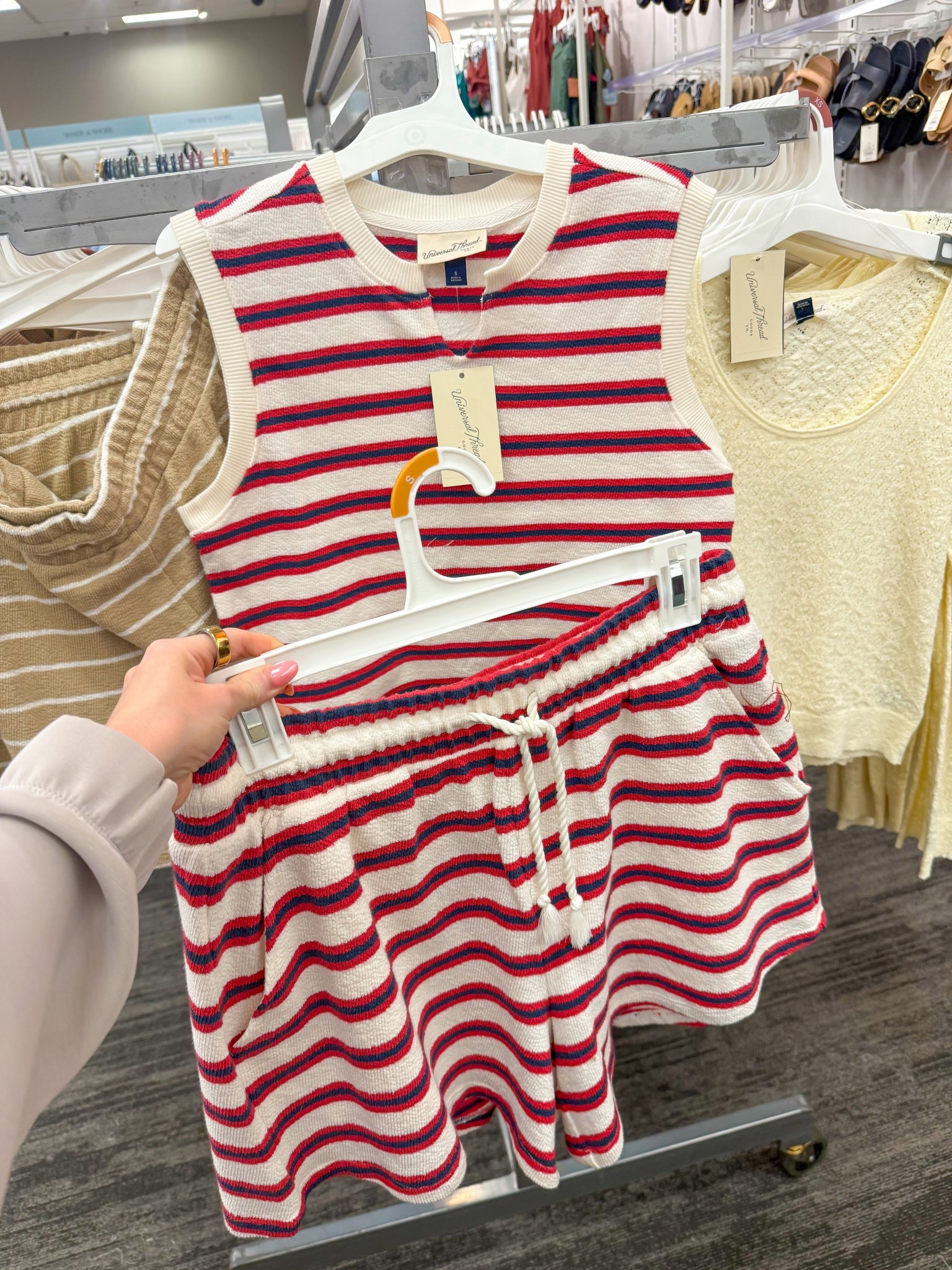 So cute for Memorial Day weekend or the 4th of July 





Memorial Day outfit
Patriotic outfit 
Americana
Red white blue 
Summer outfit 
Target style 
Target finds 

#LTKSeasonal #LTKootd