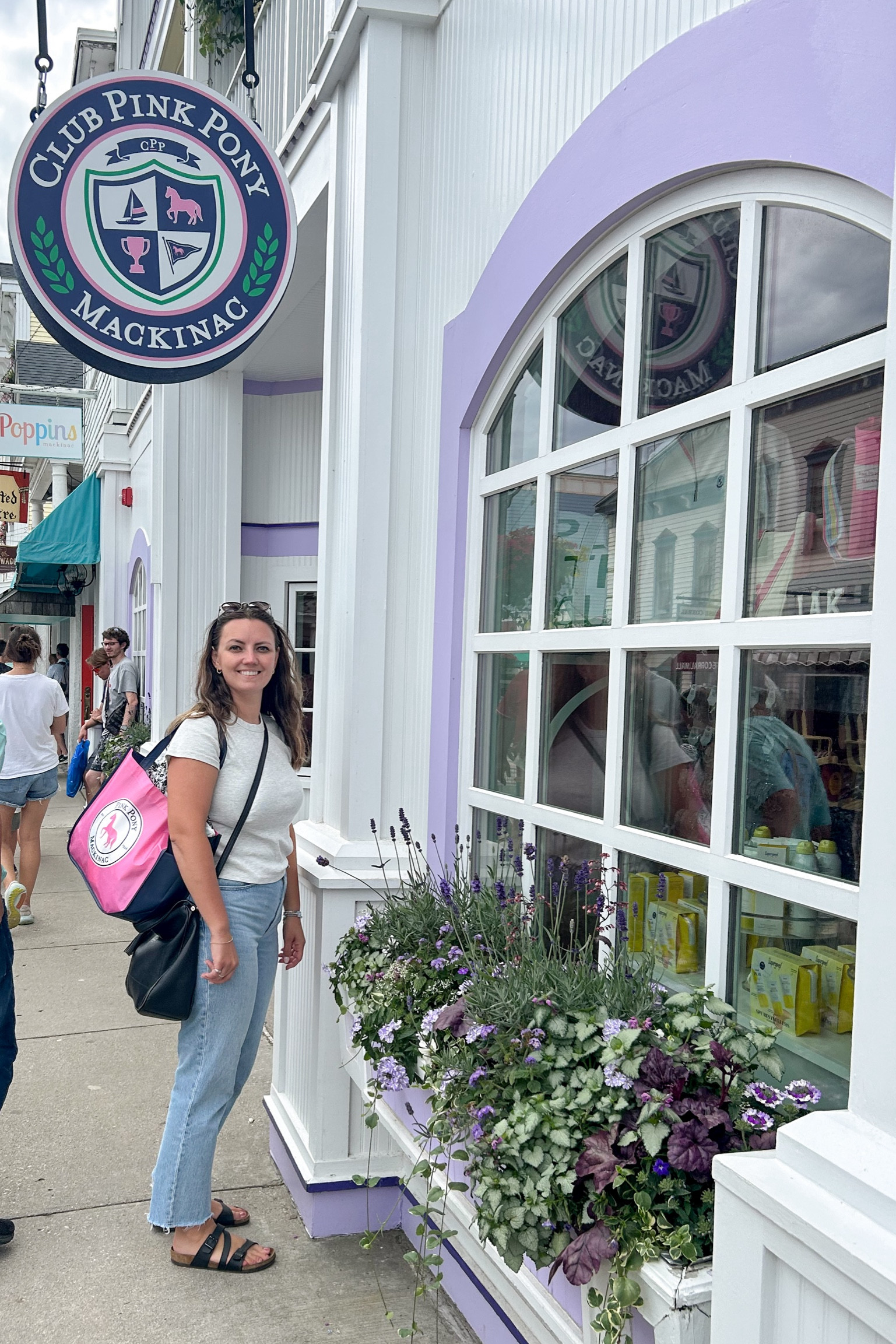 These Birkenstocks are my current go tos 🙌🏽