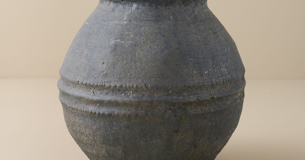 Black Round Concrete Vase | Magnolia