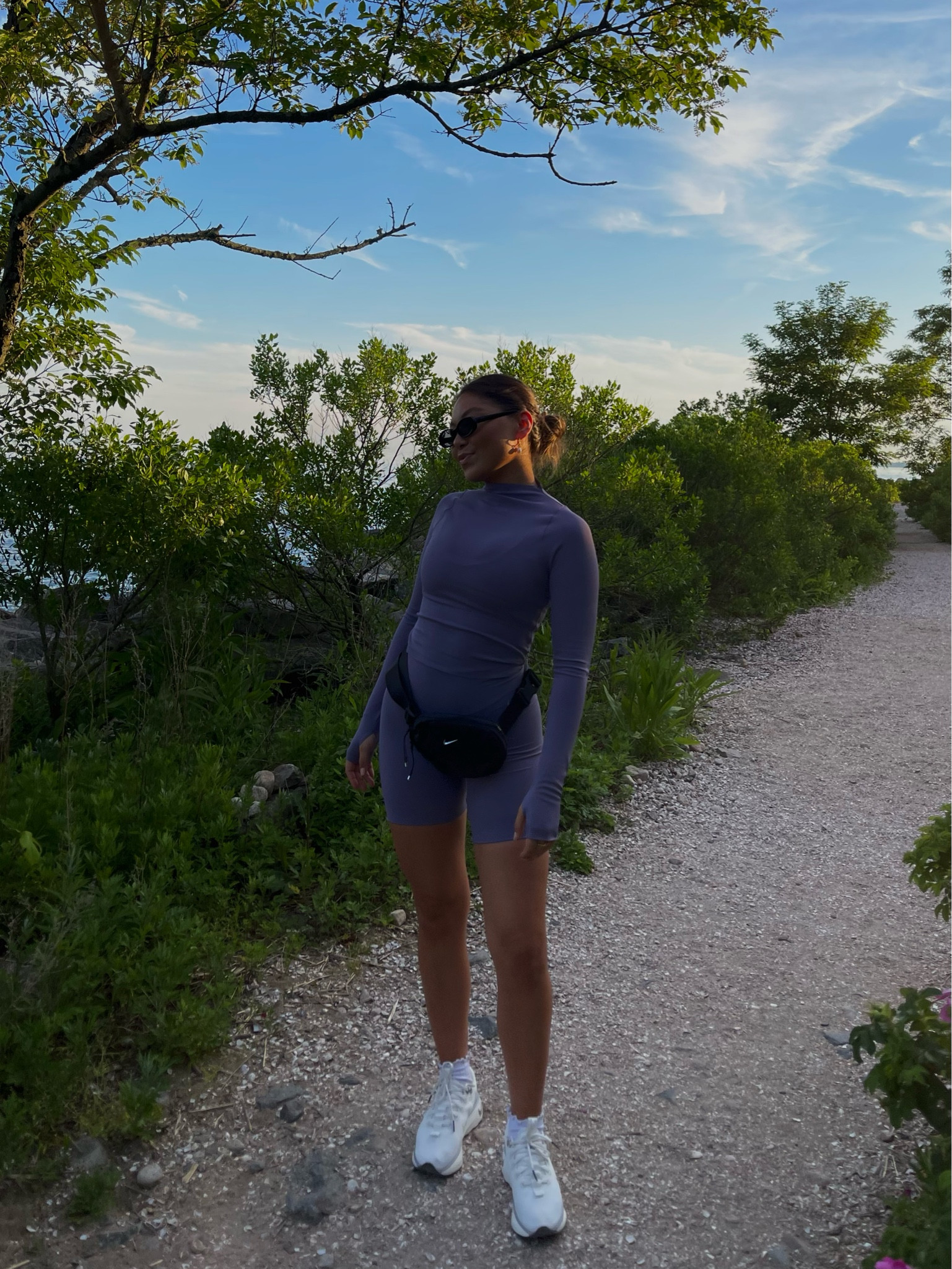 favorite walking shoe right now, lots of support + cute colors! also, just got this top in black as well because i love the sleek high neck look at the gymmmm!