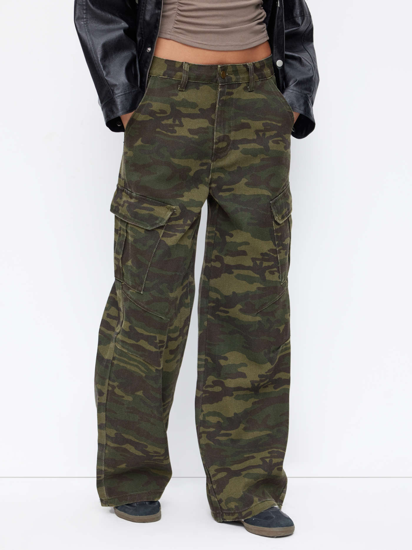 Denim Cider Denim Camo Mid Rise Oversized Wide Leg Cargo Jeans For Daily Casual | Cider
