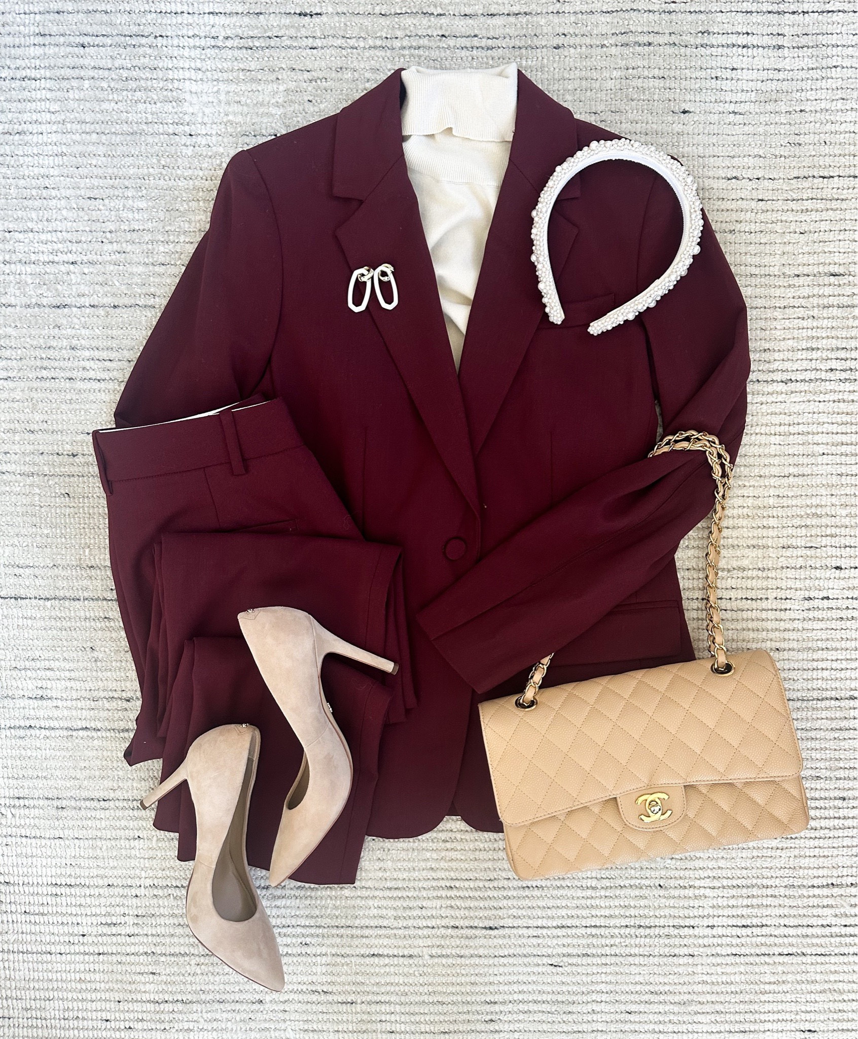 Winter workwear with wine blazer and work pants paired with pumps and a cashmere turtleneck. Love this classic look for winter, the holidays and more 

#LTKworkwear #LTKSeasonal #LTKstyletip