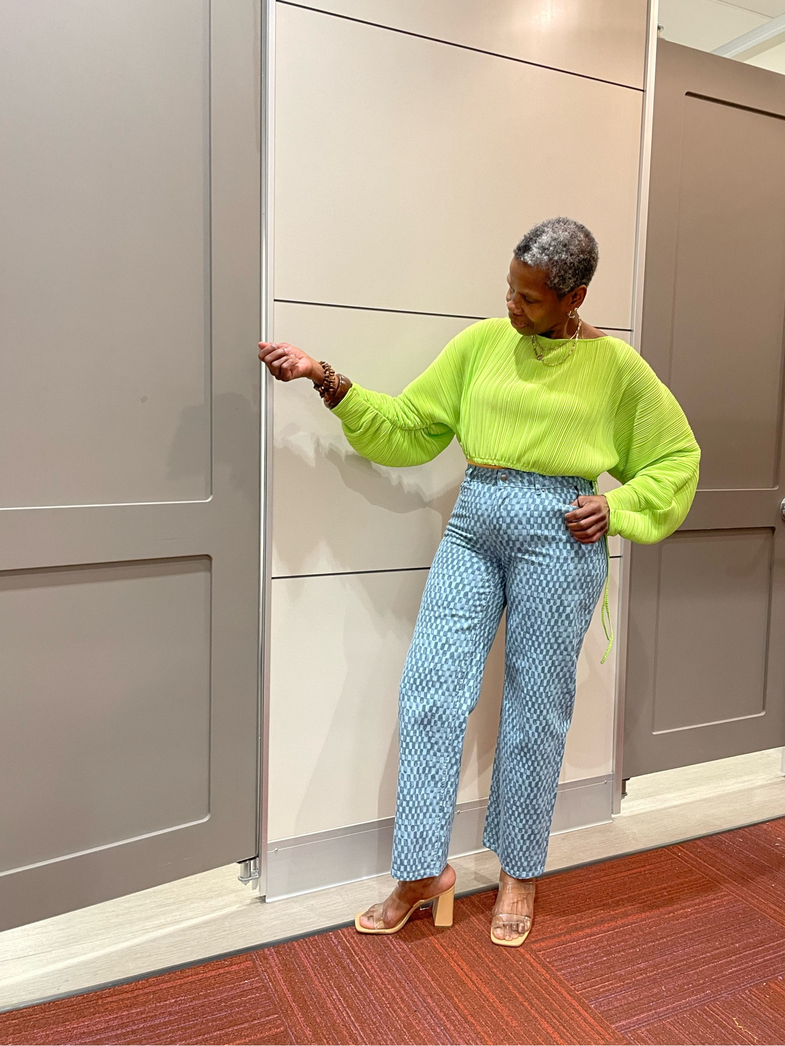 Straight-leg denim pants
checkered pattern
100% cotton
high-rise cut
zipper closure
Front and back pockets

Women's Long Croissant Sleeve Crop Top - Future Collective  with Gabriella Karefa-Johnson Lime Green

#LTKunder100 #LTKSeasonal #LTKU