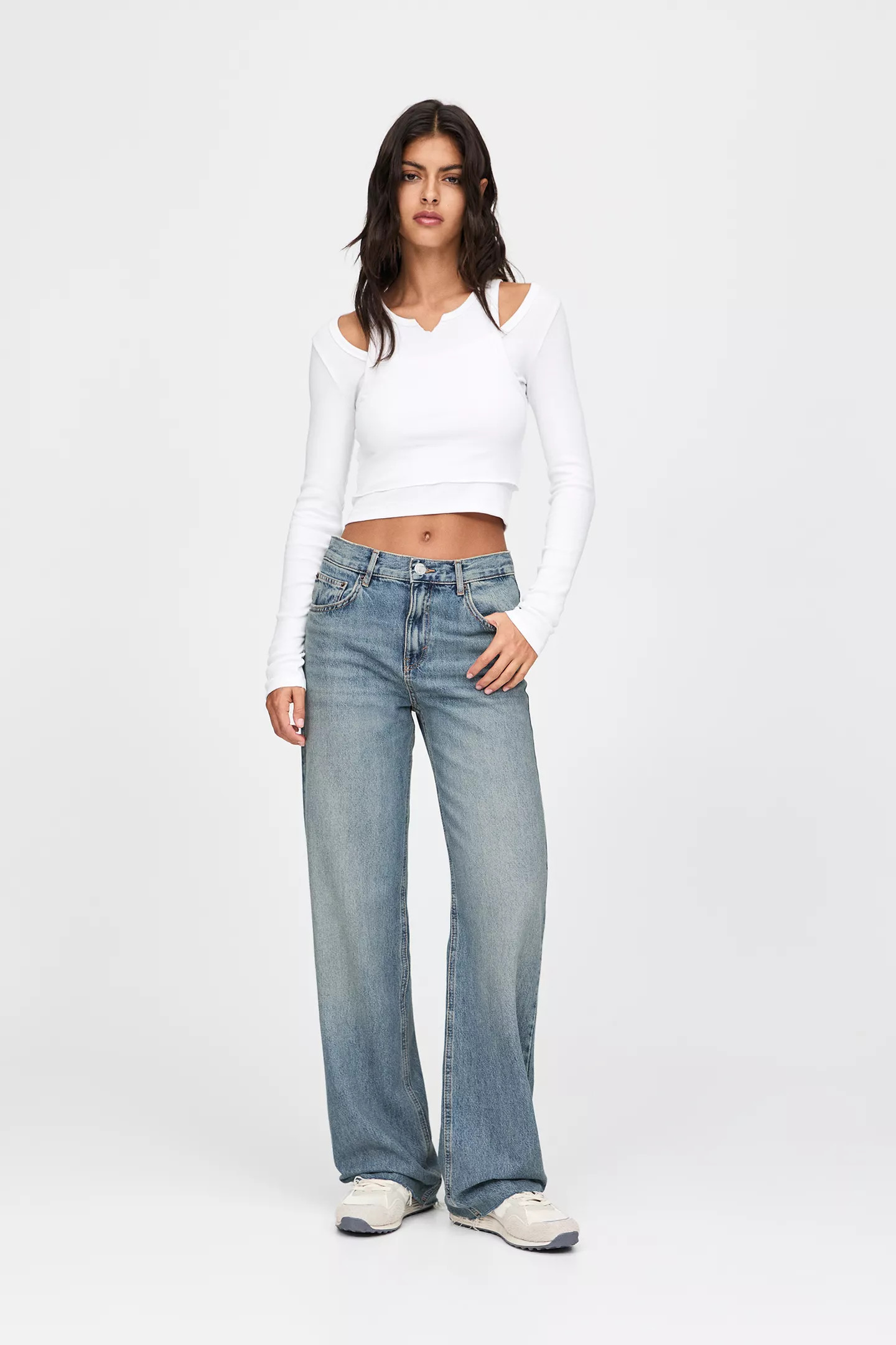 Straight-leg high-waist jeans | PULL and BEAR UK