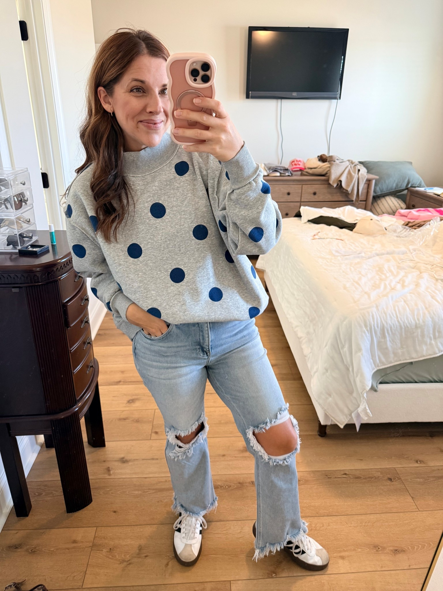 S/m sweatshirt
7 jeans
Shoes tts