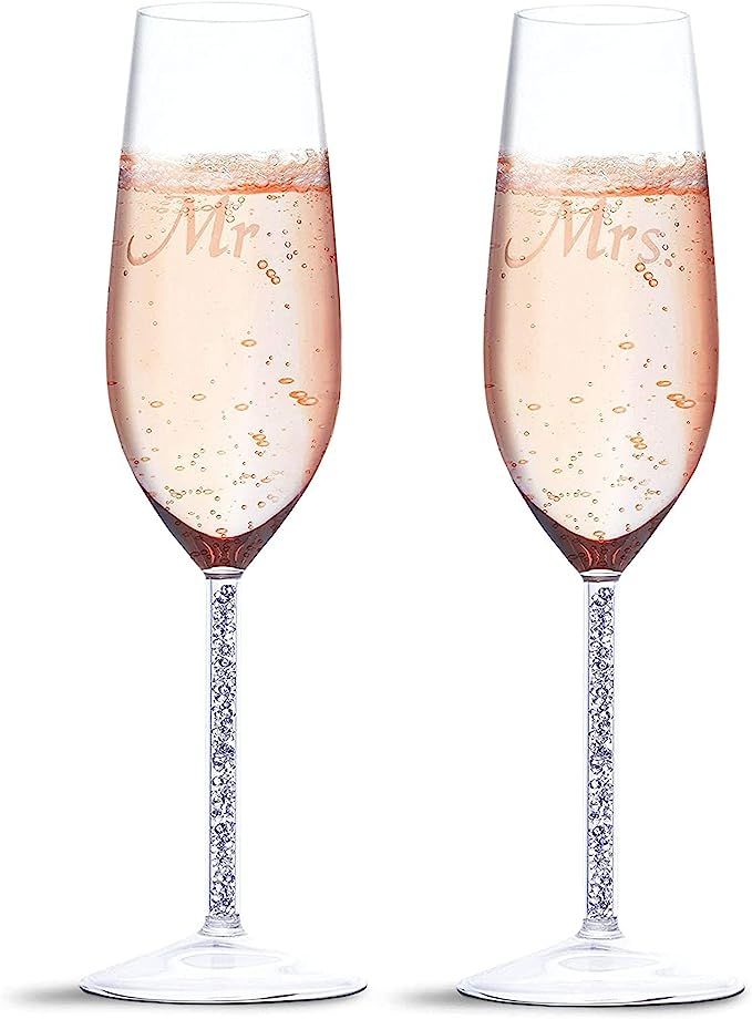 Juvale 2 Piece Set Wedding Champagne Toasting Flutes - Engraved Mr. and Mrs. Glasses | Amazon (US)