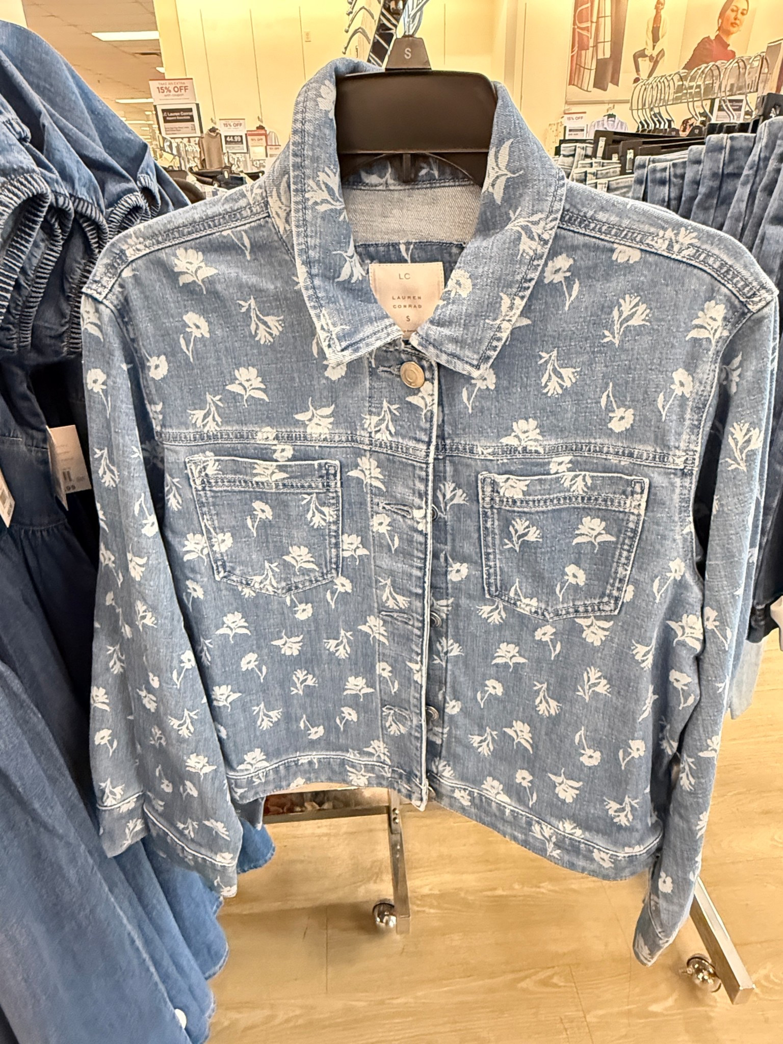 Spring jacket
Lauren Conrad
Kohls finds
Denim jacket
Floral jacket 

#LTKSeasonal #LTKootd #LTKTravel