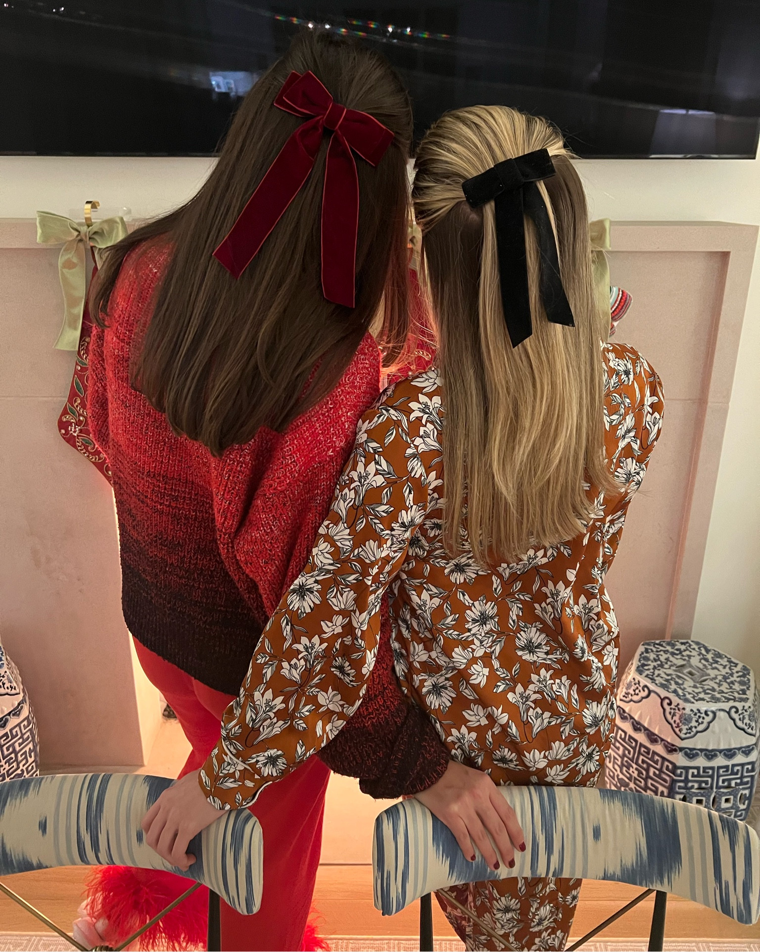 Feathers and bows! 🎀❤️ I wear these pajamas all the time! Worth the price imo!