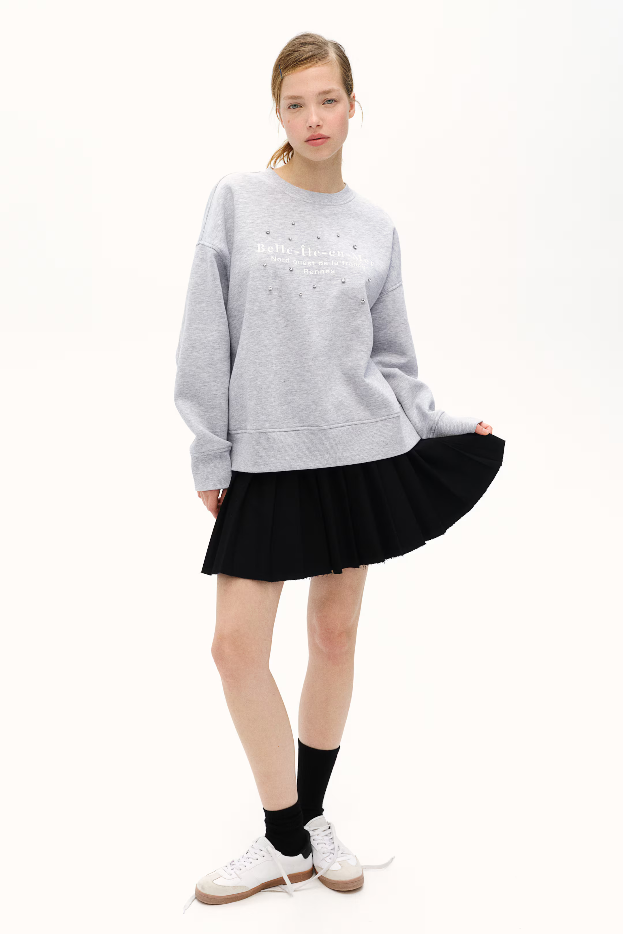 Oversized sweater met motief - Ronde hals - Lange mouwen - Lichtgrijs gemêleerd/stras - DAMES | ... | H&M (DE, AT, CH, NL, FI)