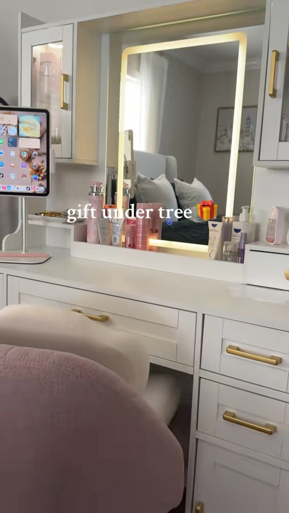 Vanity table for makeup girlies 

#LTKOver40 #LTKHoliday #LTKGiftGuide