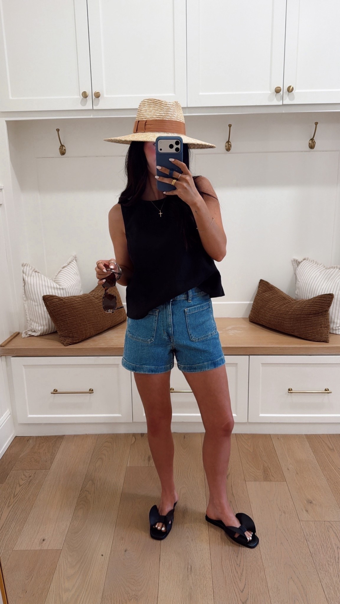 Outfit is from Madewell!🤍

Linking my accessories too!



Summer outfits, casual outfit, denim shorts, straw hat, seasonal, accessories, Katy roach, livingmybeststyle

#LTKootd #LTKSeasonal