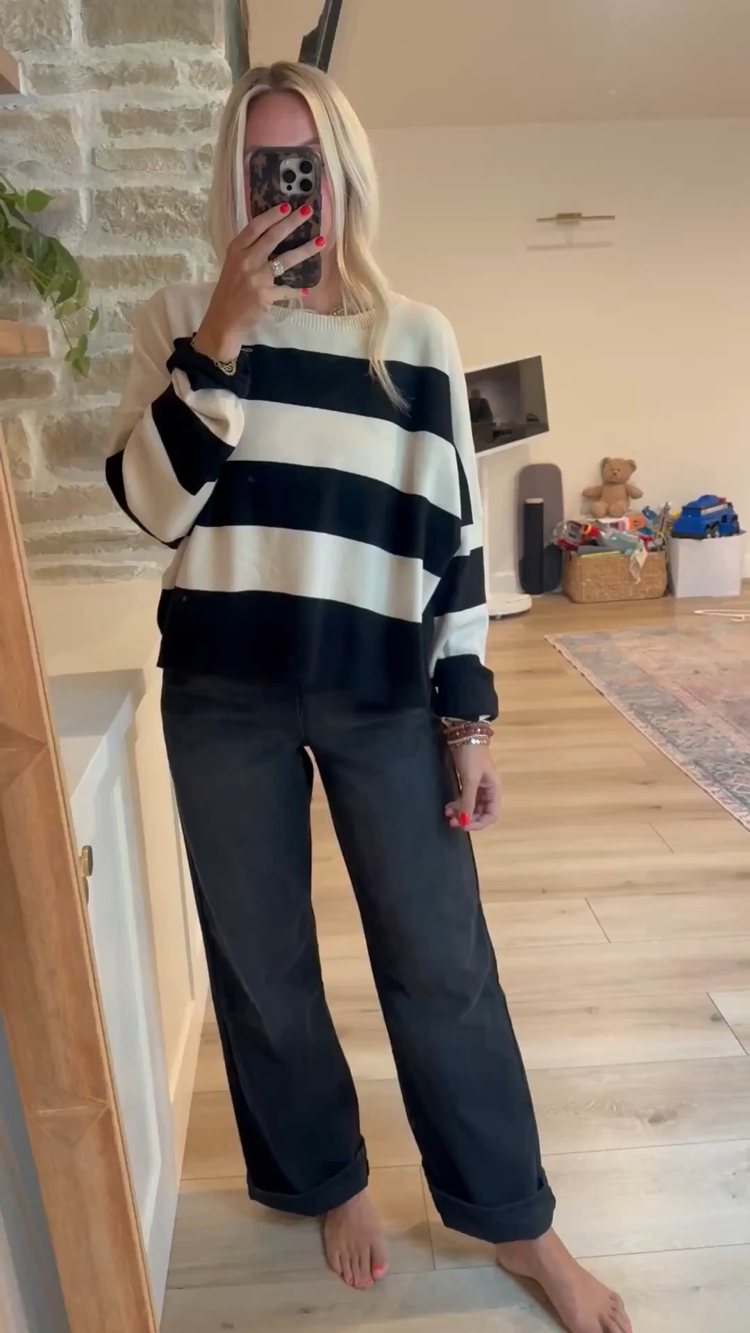 Walmart sweater restocked!


#LTKFindsUnder50 #LTKFindsUnder100 #LTKStyleTip