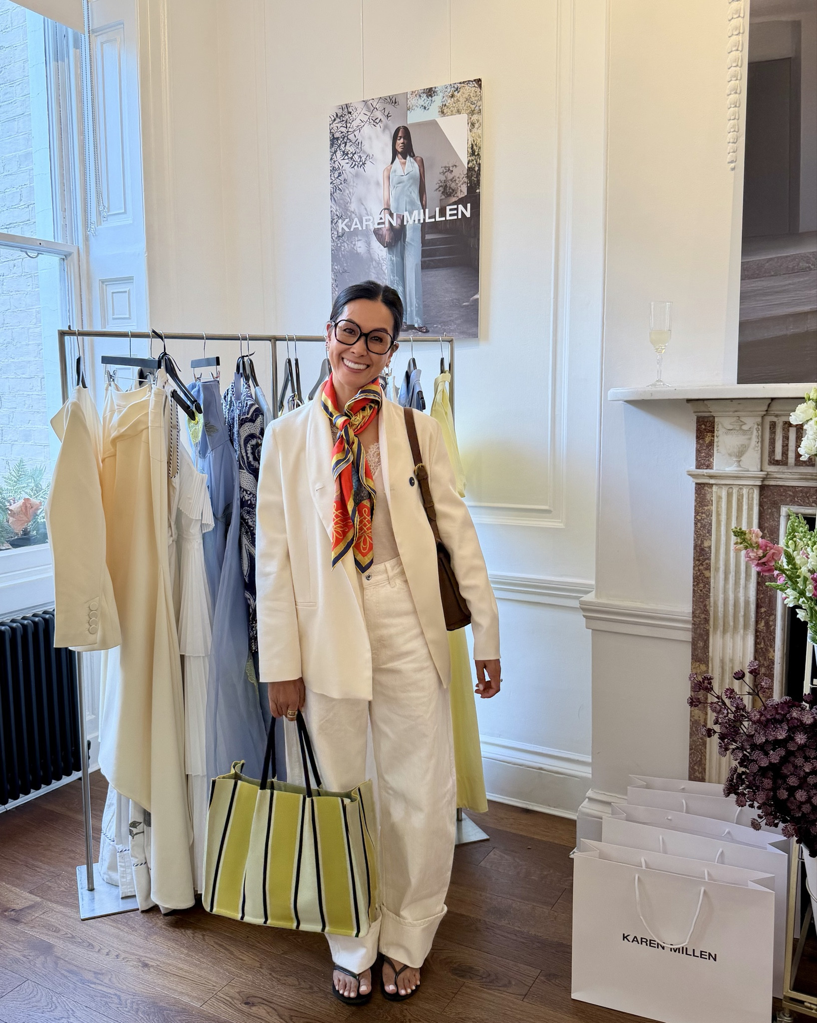 I’m wearing
Zara blazer size small 
Hm jeans size 8
Havianas slim black 
Leo et Voilette bag Laurence suede tan 
Royal mews scarf from Buckingham palace shop 
Chanel glasses 
H&M tote 