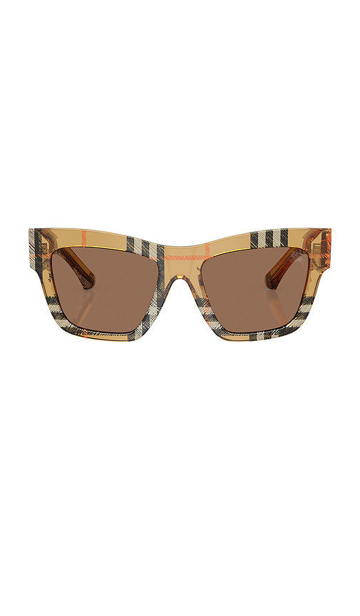 Burberry SONNENBRILLE in Beige. | Revolve Clothing (Global)