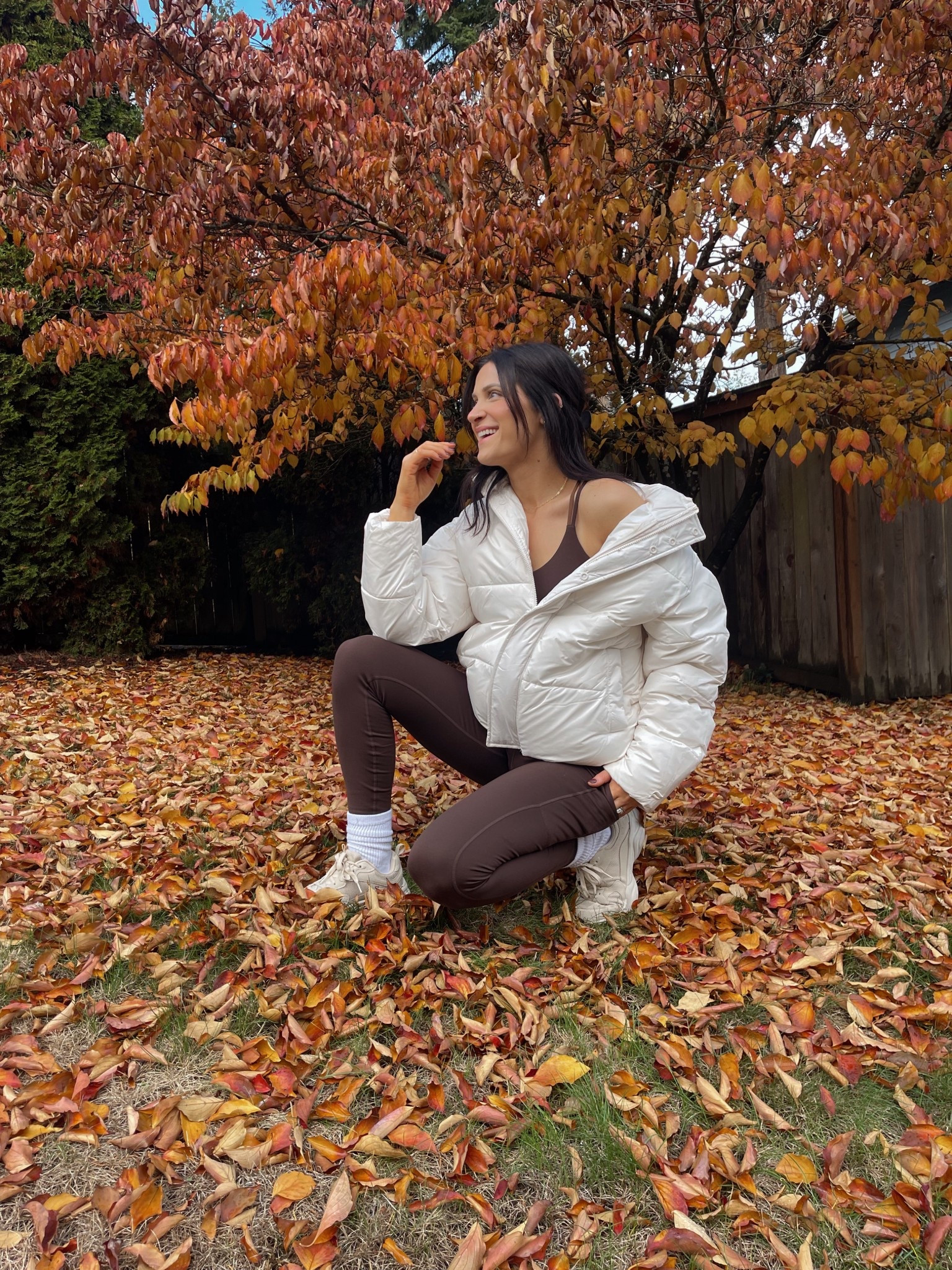 Favorite time of the year in my @fabletics 🤎☕️🍂 #fableticspartner