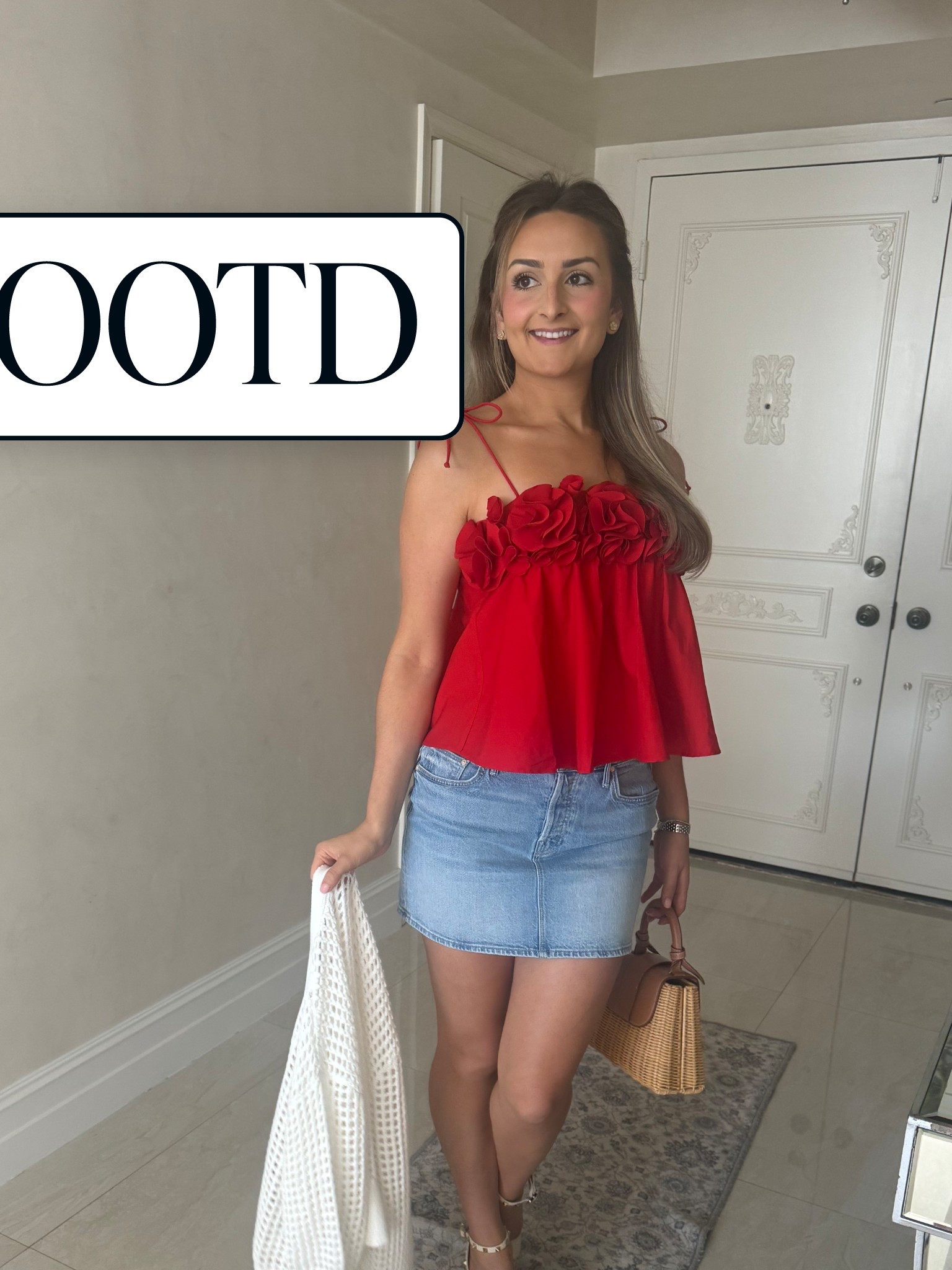 Gorgeous top perfect red . 