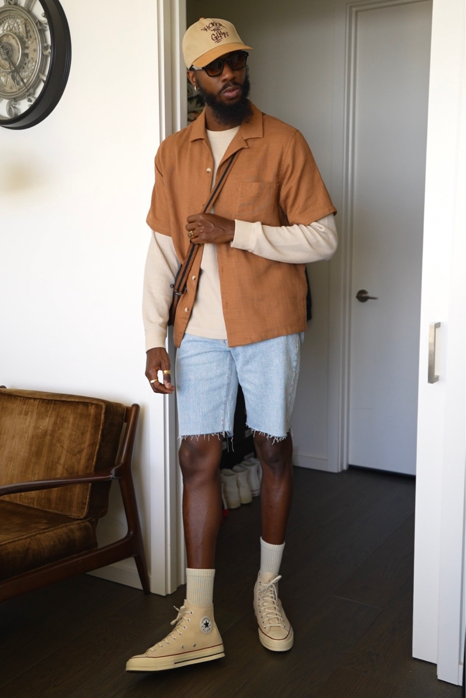 Casual everyday fall outfit with a waffle knit sweater layered with a Pacsun knit button up. Links to pieces down below ⬇️ !