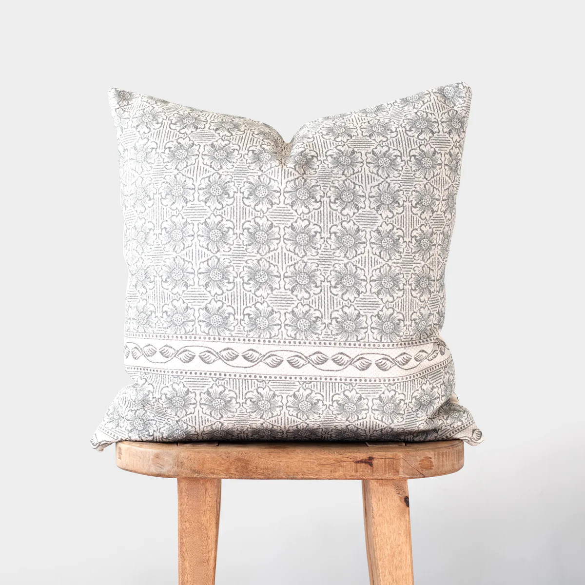 Edith - Thick Weave - 18" | 22" | Woven Nook