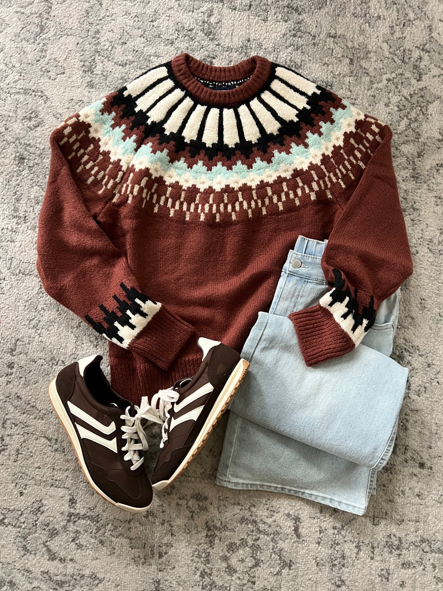 This Amazon fair isle sweater is a 10/10! Cotton blend. I went with a small and it’s roomy but not oversized (so I’d say it fits true to size). Three colorways and they’re all so good! #thanksgiving holiday Christmas outfit momstyle

#LTKFindsUnder50 #LTKHoliday #LTKOver40