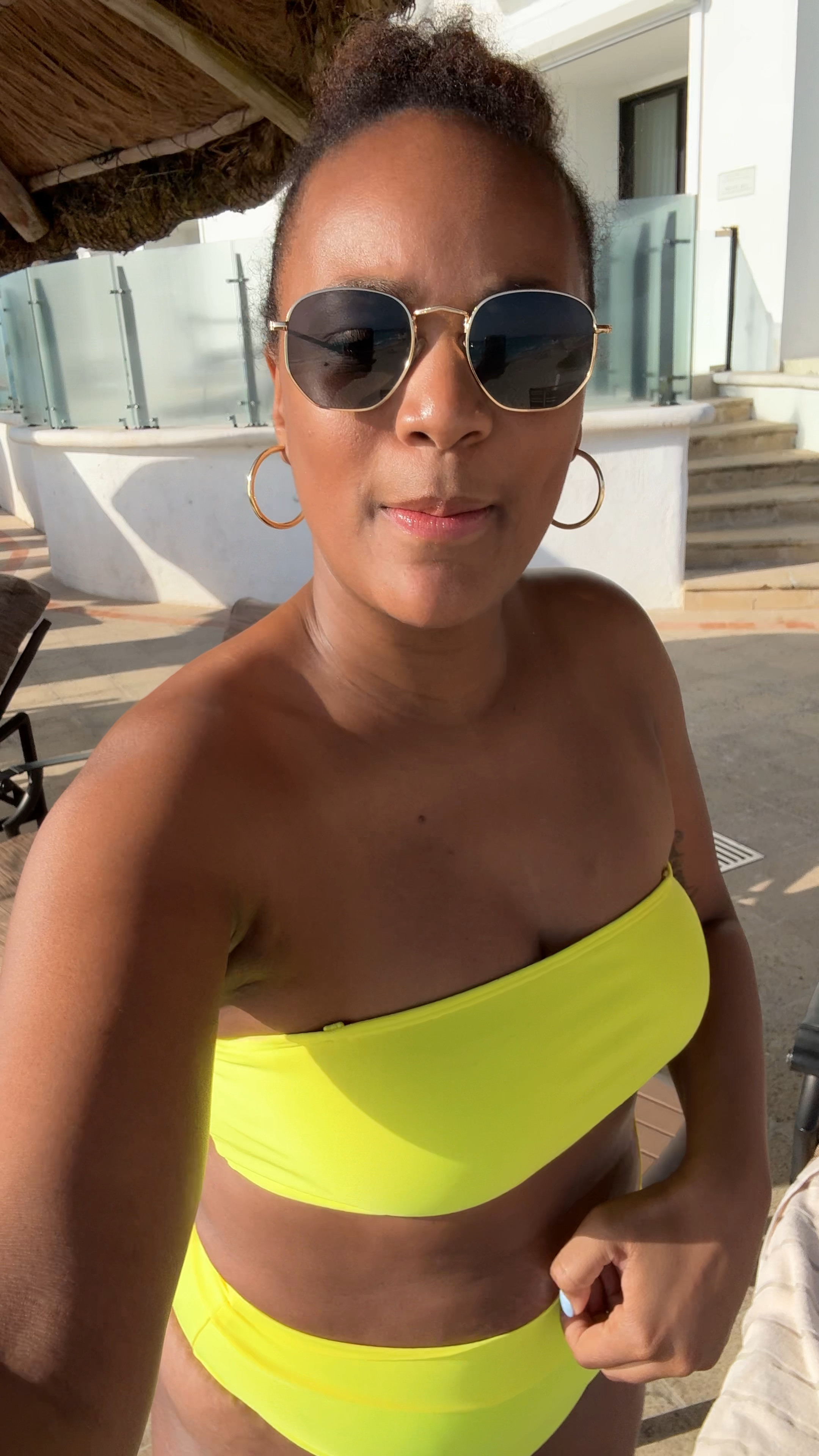 I cannot believe how confident I feel in this swimsuit. A little cheeky but not too much, this color is so trendy right now and it still has a high waist bottom! Grab it in any color. 

Also I wear these sunglasses on repeat. 

Best part is it’s easy to grab on Amazon! 


#LTKVideo #LTKswim #LTKmidsize