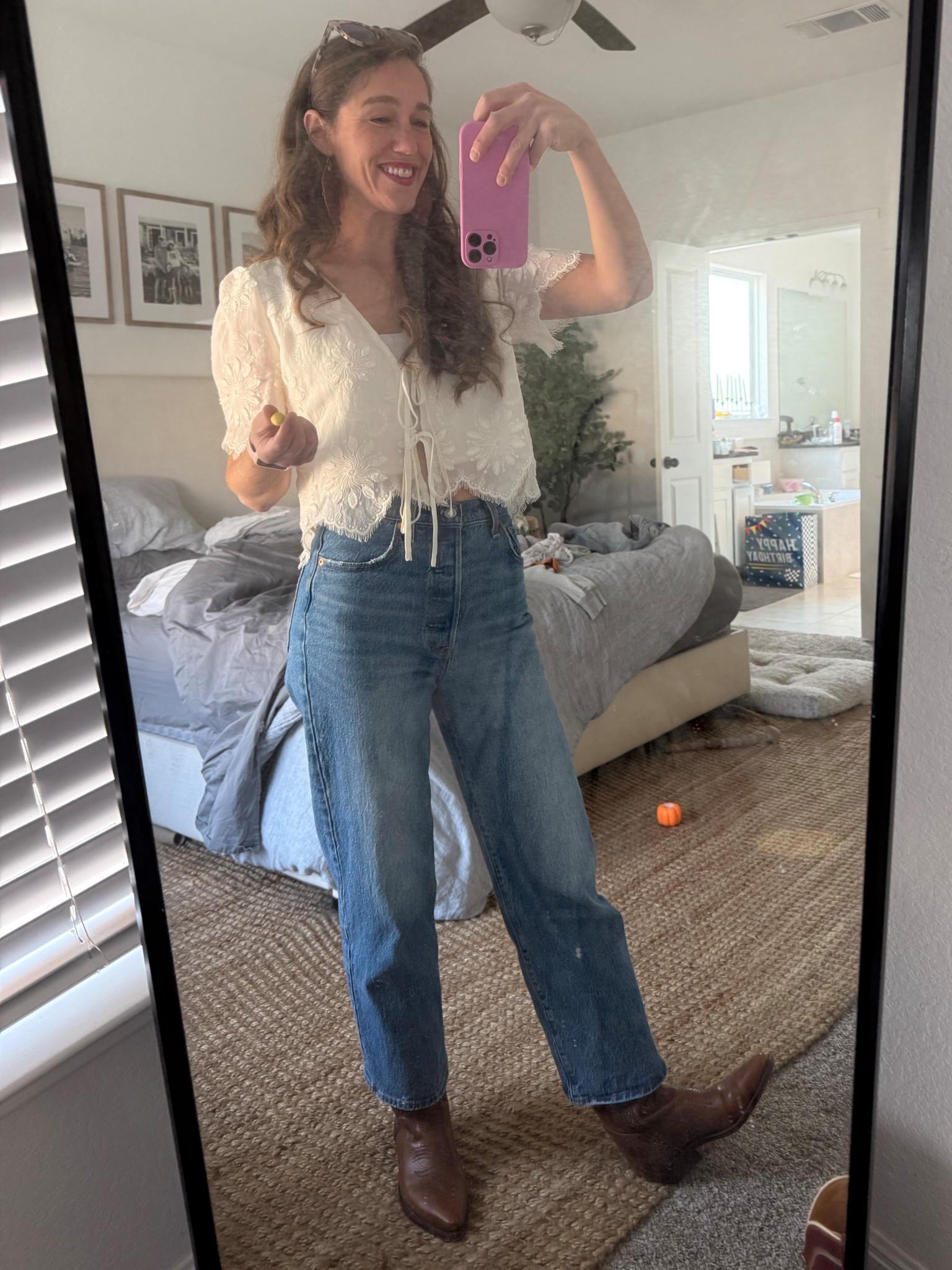 Lulus top, Levi’s denim, Cole haan boots

#LTKStyleTip #LTKFestival #LTKShoeCrush