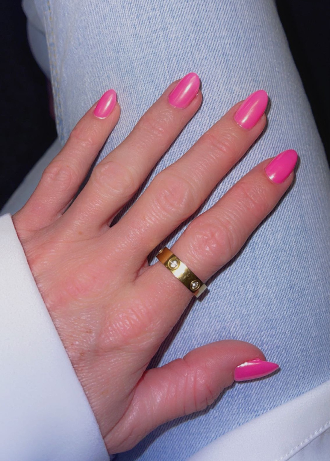 Barbie Nails
Valentine’s nail inspo 💕 Decided to do bright nails for a change. Love!
What I do:
Hard gel builder (light concepts) on my natural nails. Shaped to medium almond length
2 coats gel color
White chrome on top

Valentine’s Day, Valentine’s nails, nail inspo, nails of the day, gel polish, almond nails, pink nails, bright nails, nail ideas, gel color, chrome nails, glazed donut nails, Haily Bieber nails, Barbie nails, style guide

#LTKbeauty #LTKFind #LTKstyletip