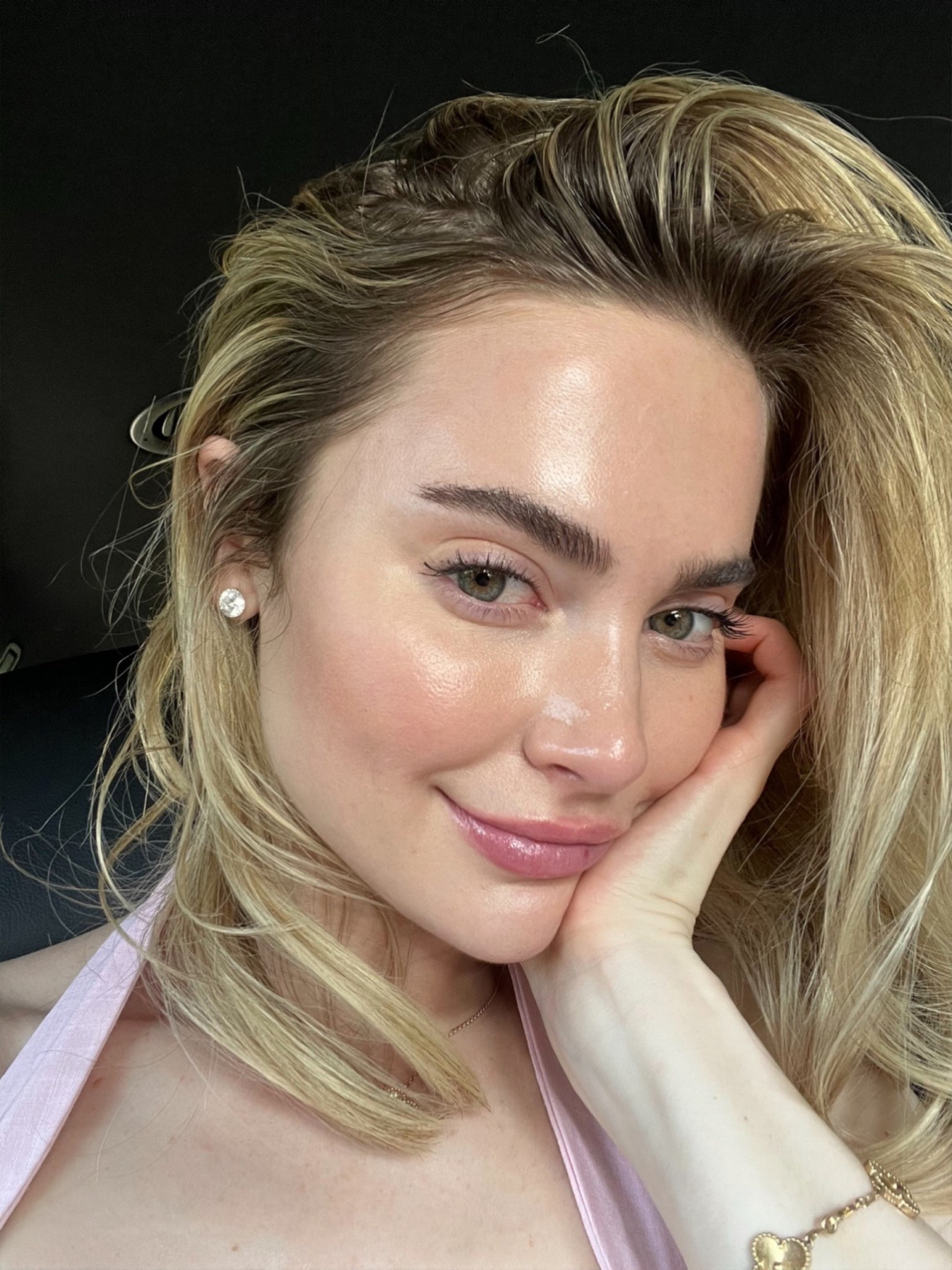 I am all in for #iliabeauty beauty I absolutely love every single product of theirs. #ilia 
In this photo, I am wearing Ilia mascara, serum skin tint, concealer, lip liner, and lipstick. 
Chicory- for my concealer 
Pink door for my lip liner
Formosa for the serum tint
All of me for the multi stick 