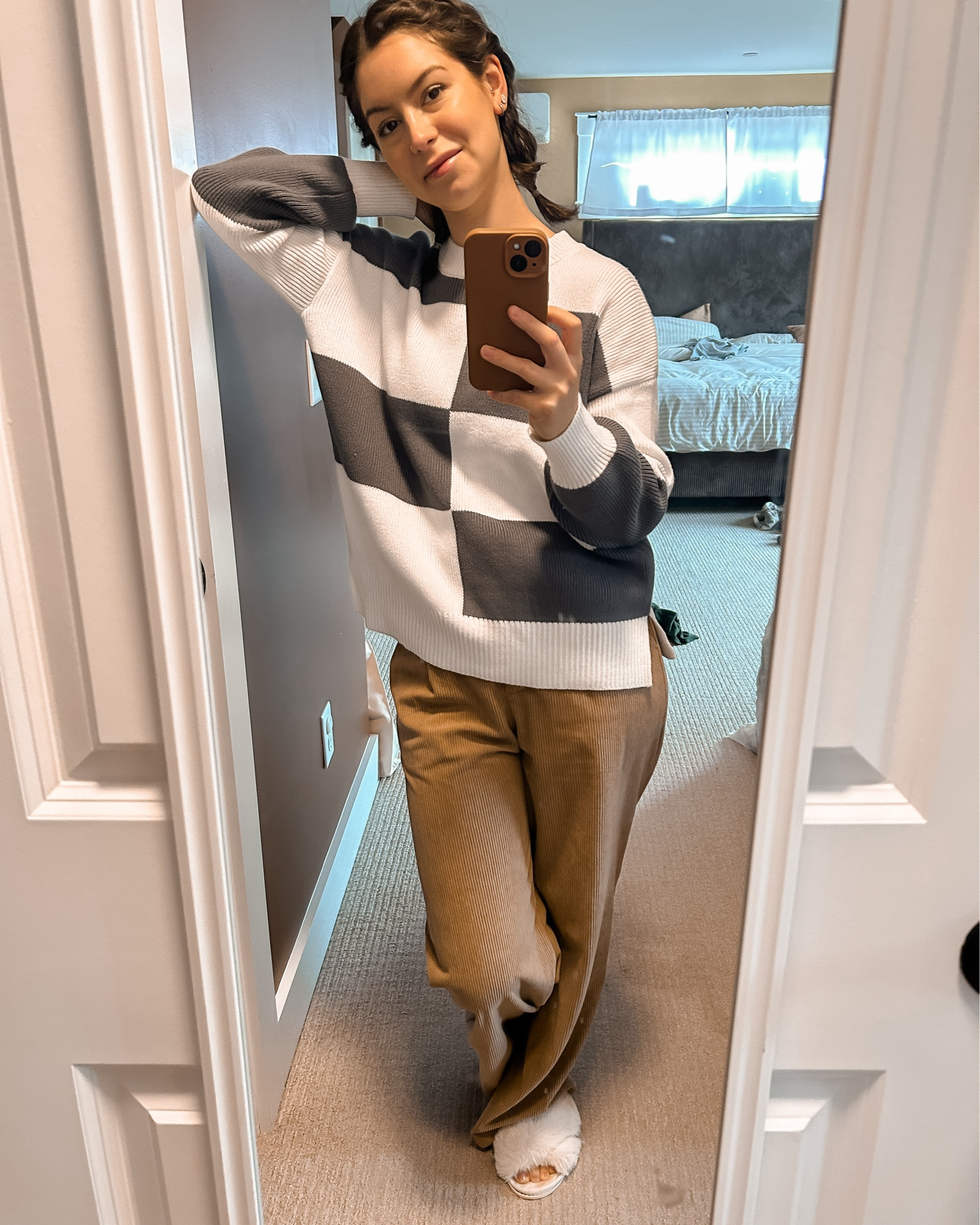 Can’t find this exact sweater for some reason. I think I got it at tjmax! I linked a similar one I really like instead.

#LTKStyleTip