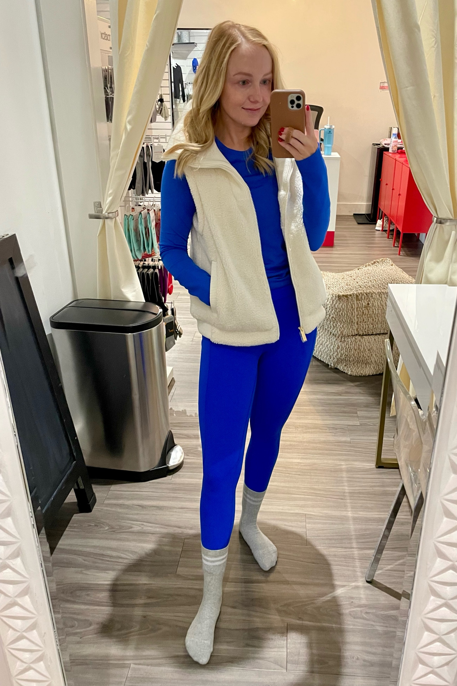 Wearing a 4 in all lululemon, XS in vest! | activewear, leggings, vest, Sherpa vest, gym outfit 

#LTKFitness #LTKSaleAlert #LTKActive