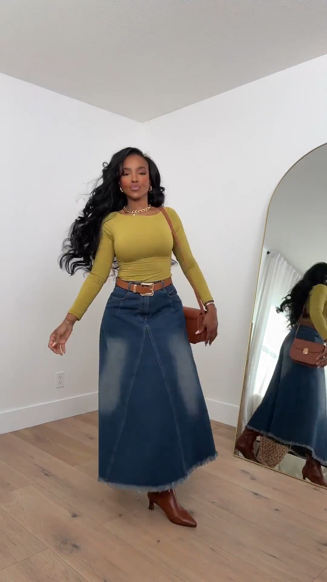 Everyday outfit✨ Everything from this look is linked below. 👇🏽

Wearing: Size Small | 5’4” | 140 lbs | 34D-27-40

📲   Download the FREE LTK app & follow me (@kirasfashionfinds) to shop all my daily finds.  #LTKootd #LTKPetite #LTKU