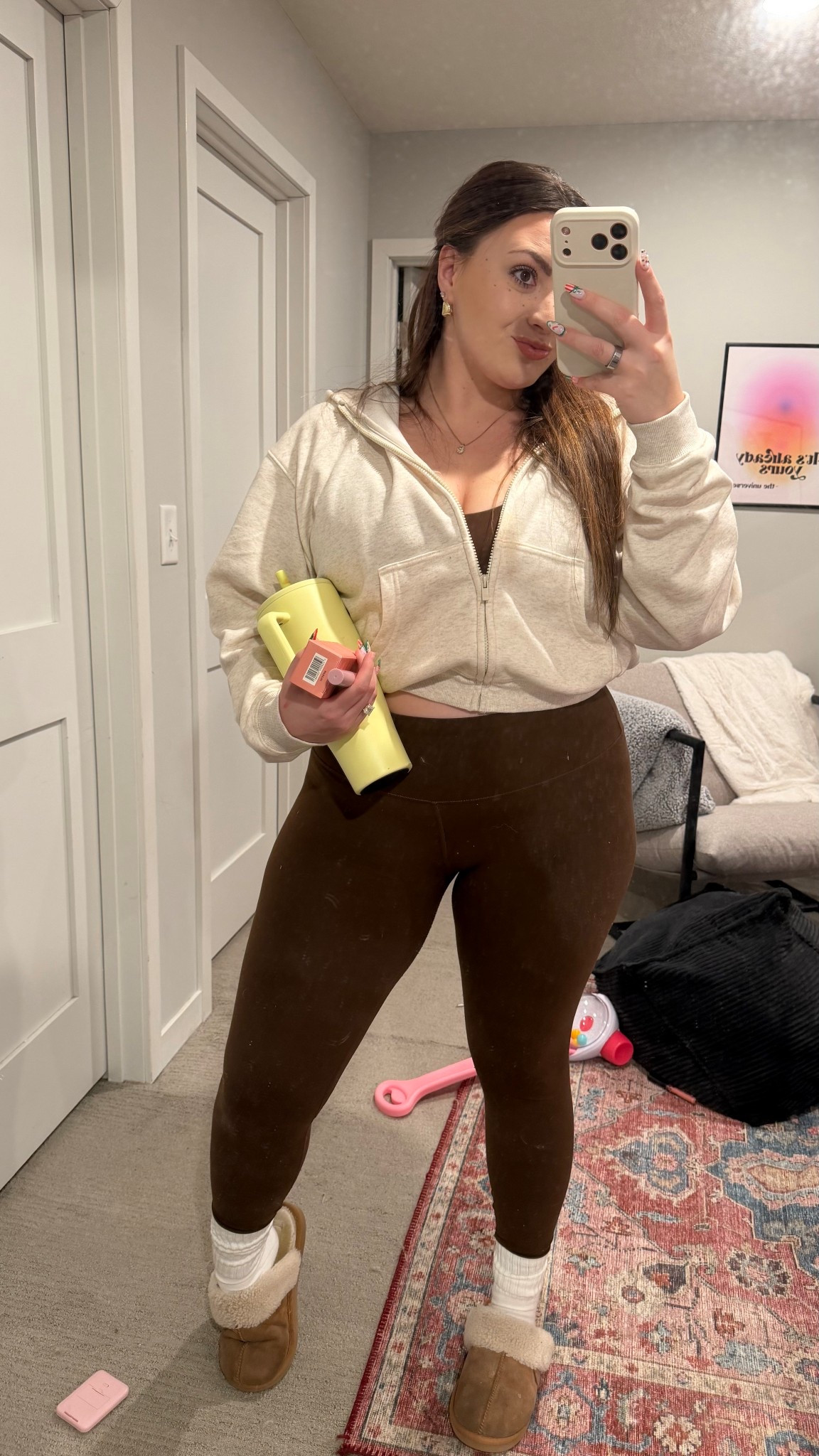 Cozy mom outfit for the day

#LTKmomlife #LTKootd #LTKMidsize