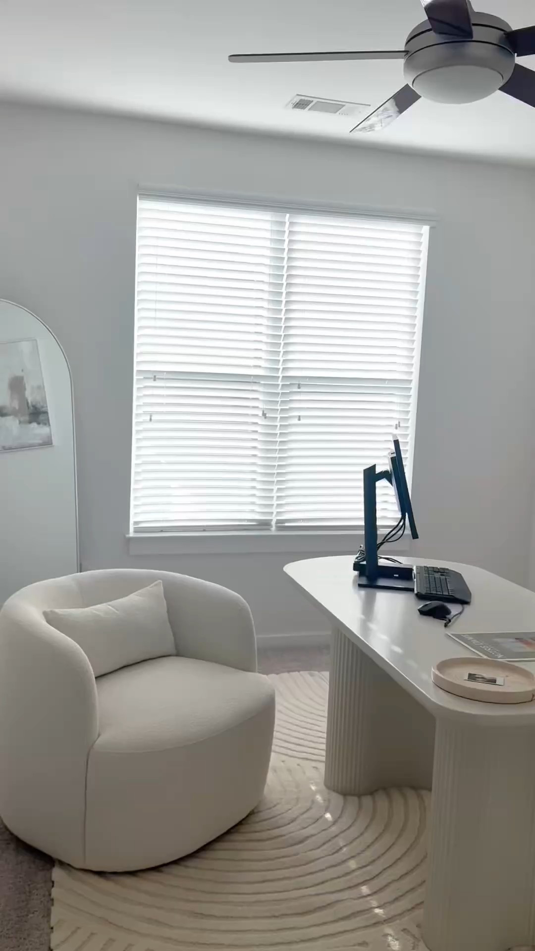 love a clean space 🙂‍↕️

#LTKHome #LTKStyleTip