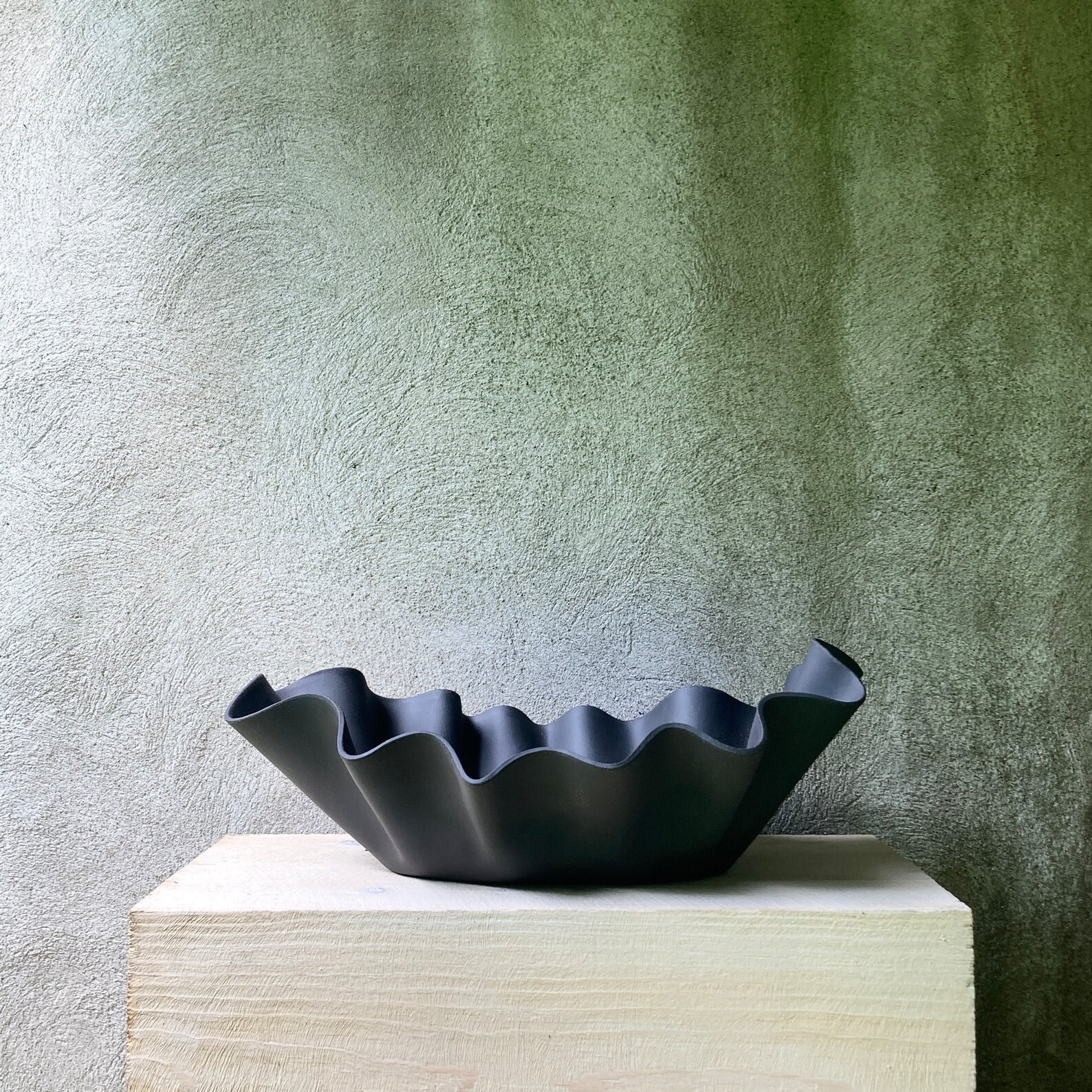 Large Ceramic Black Clay Wavy Oblong Bowl / Center Piece - Etsy | Etsy (US)