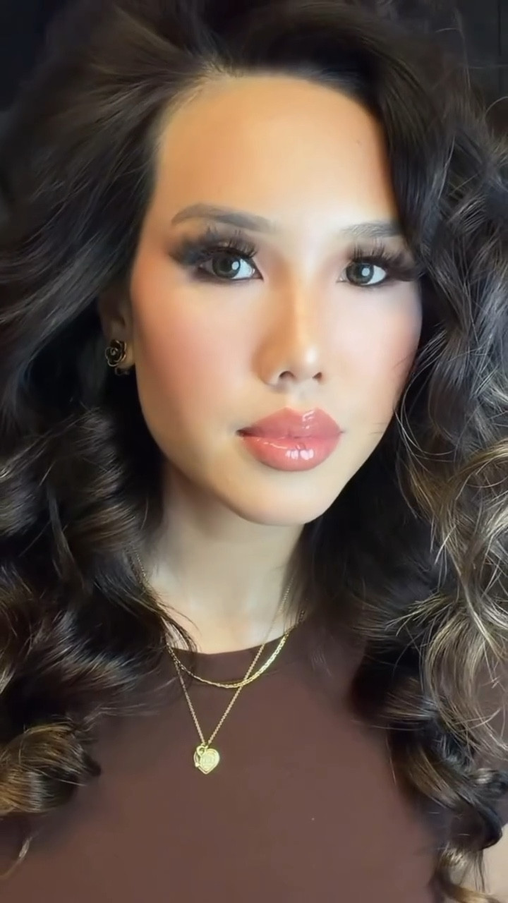 GRWM Eye makeup look tutorial for date night. Links are in my bio find my faves on my Amazon storefront, LTK & Shopmy.🫶🏼
*
*
*
*
*
@makeupbymario Ethereal Eyes™ Eyeshadow Palette: Nature (EEN 8, EEN 5, EEN10, EEN12, EEN 9)
@ilia Limitless Lash Lengthening Clean Mascara (Before Dawn)
@lauramercier Eyeliner (Expresso brown)
@newcallybeauty Lashes