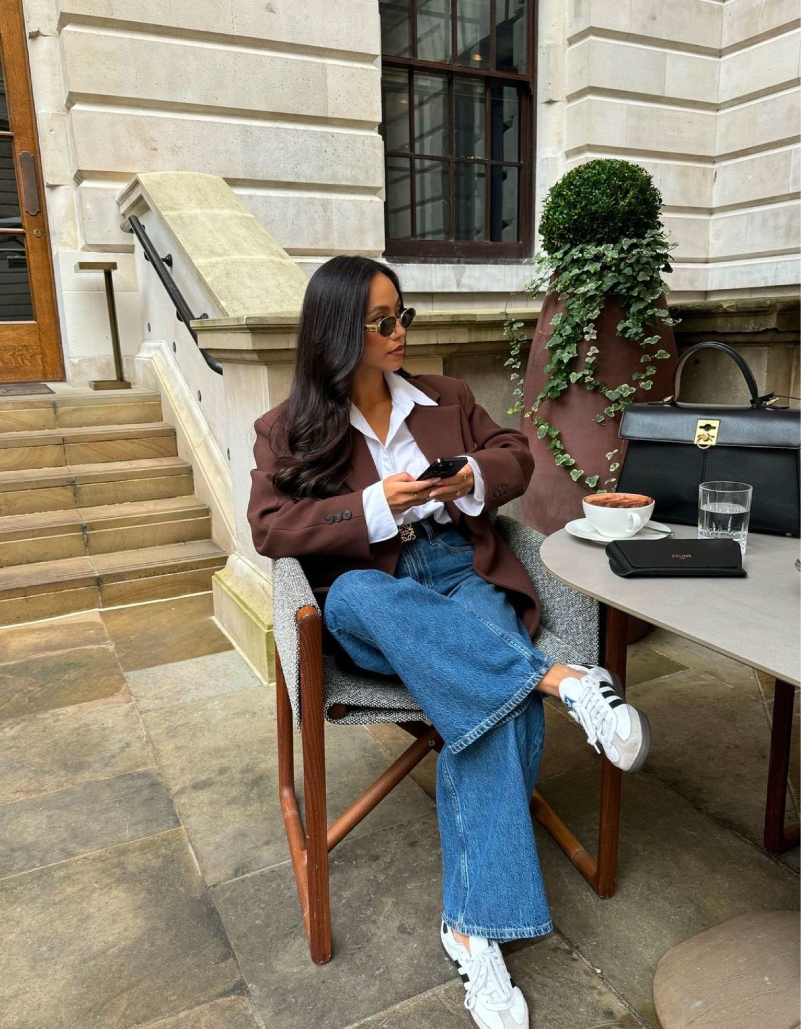 Style up blue jeans with a white shirt and a brown blazer for a touch of autumn to your work wardrobe 🤎

#LTKstyletip #LTKautumn #LTKworkwear