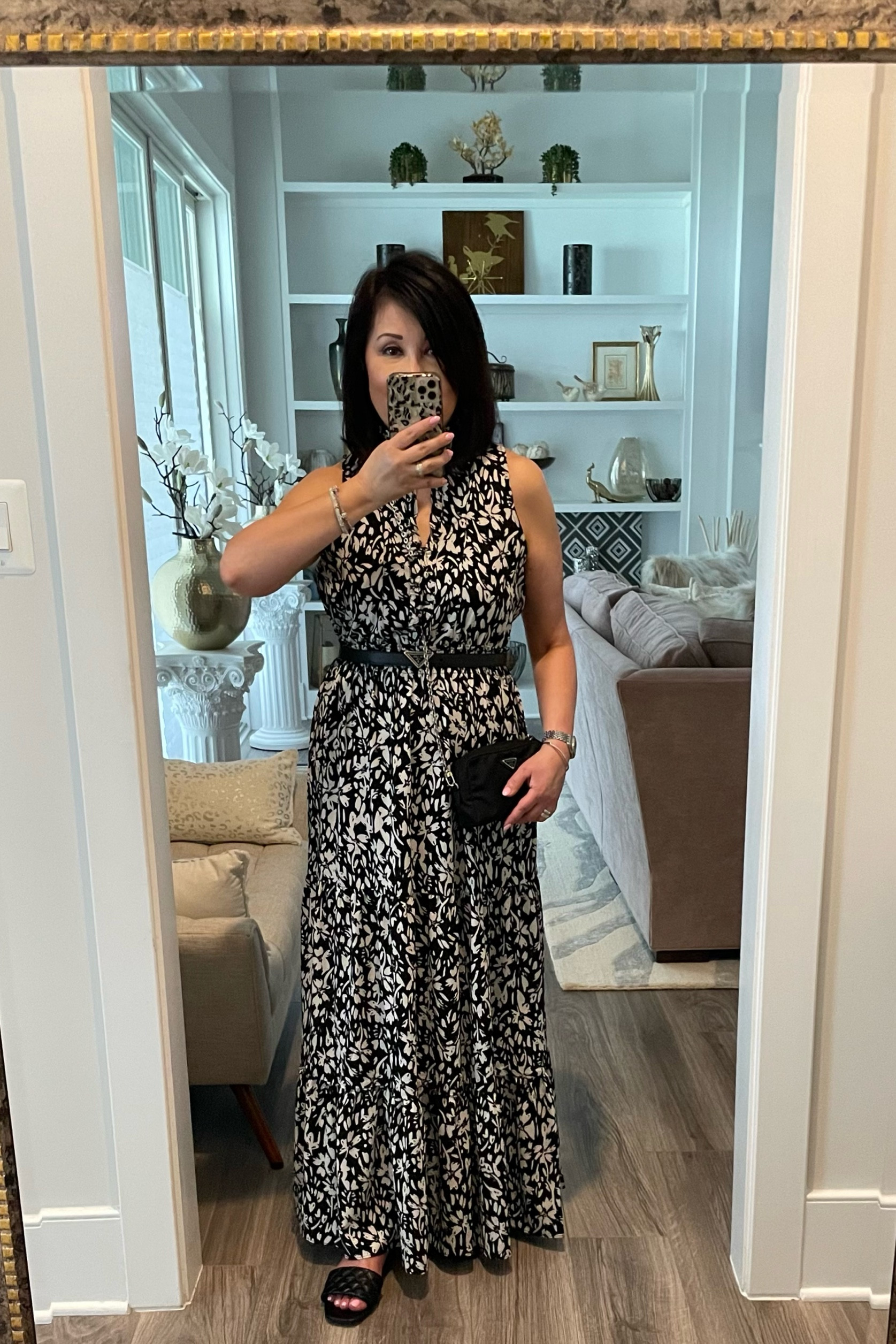 Fit of the Day 🖤🤍

#LTKbeauty #LTKshoecrush #LTKstyletip
