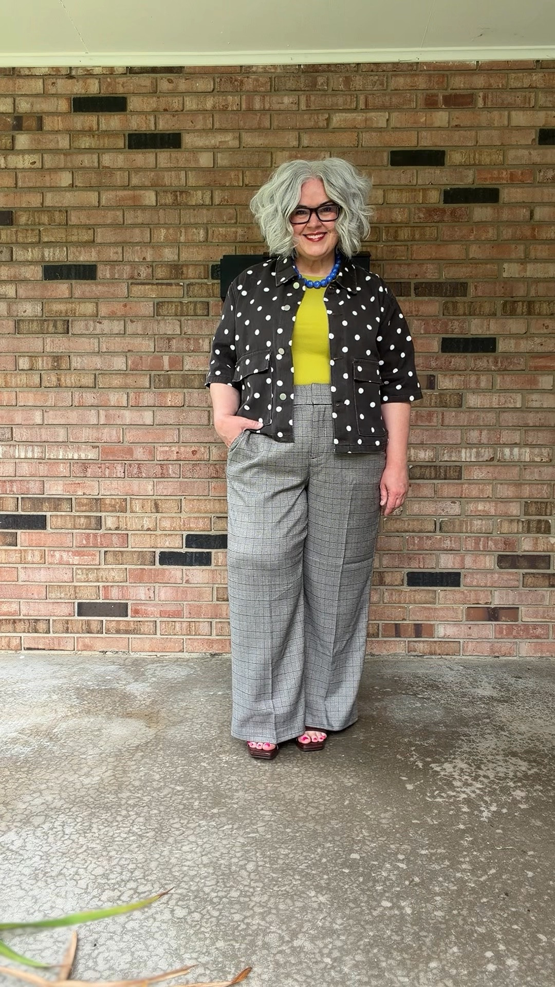 Literally looking to pair this polka dot denim jacket with everything. 👏🏼🤎… Wearing:
XXL Jacket
XL Tank
16 Short Pants

#Over50Style #over50fashion #plussizefashion #ootd #DopamineDressing

#LTKootd #LTKOver40 #LTKWorkwear