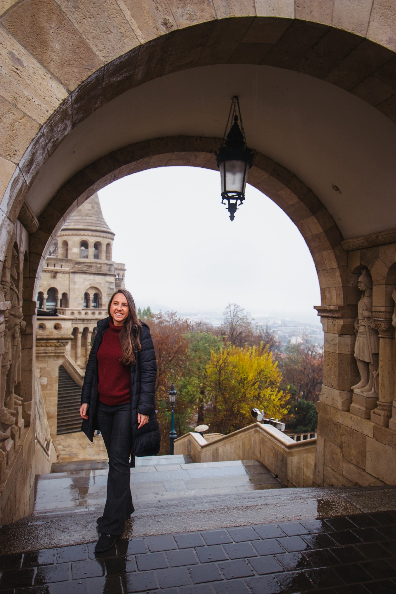 Winter travel outfit

Budapest Travel Outfitt

Puffer coat, black flare jeans, sweater

#LTKootd #LTKTravel